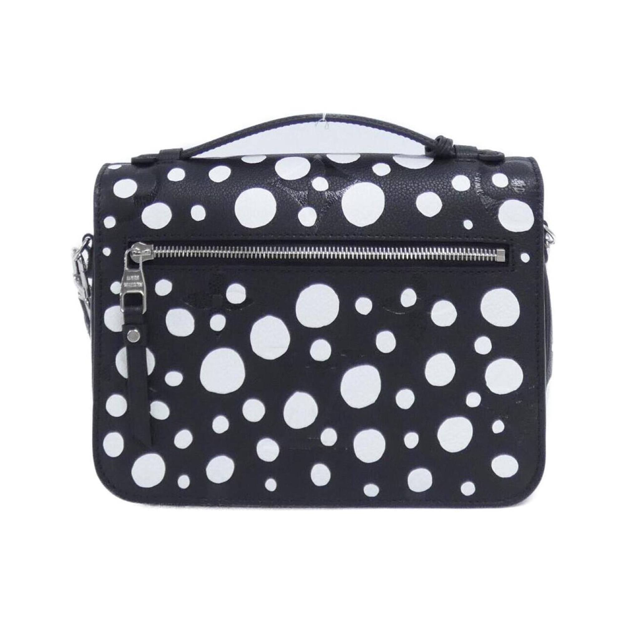 Louis Vuitton Black Leather Handbag Pochette