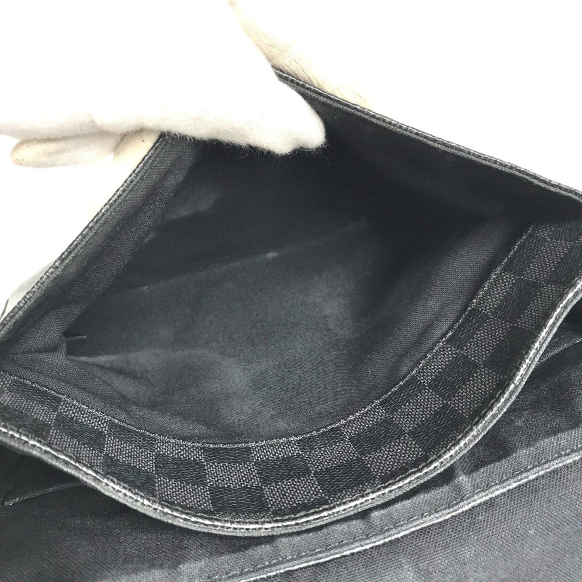 Louis Vuitton Black Damier Graphite Messenger Bag Shoulder Bag