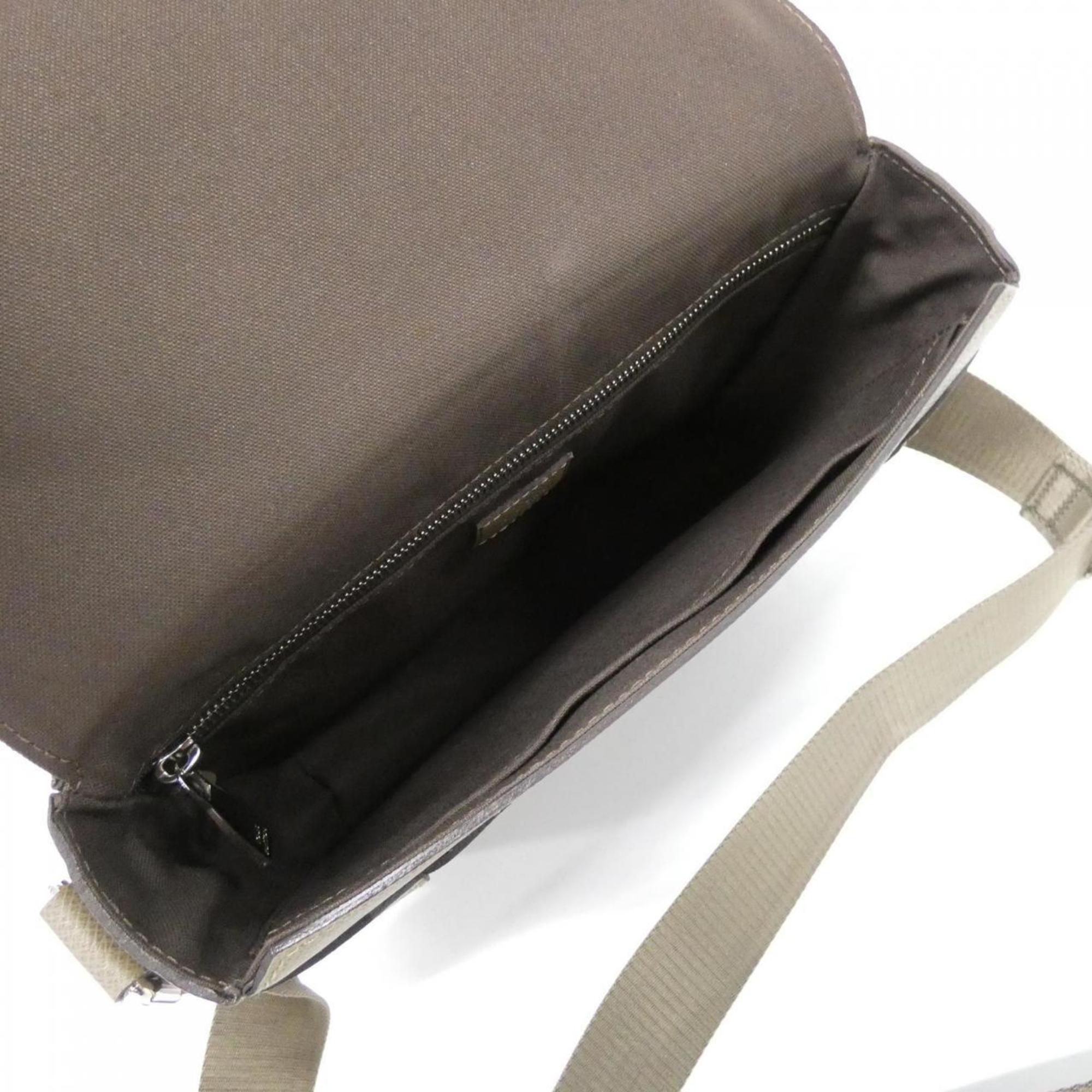Louis Vuitton Taiga Aurore Leather Shoulder Bag