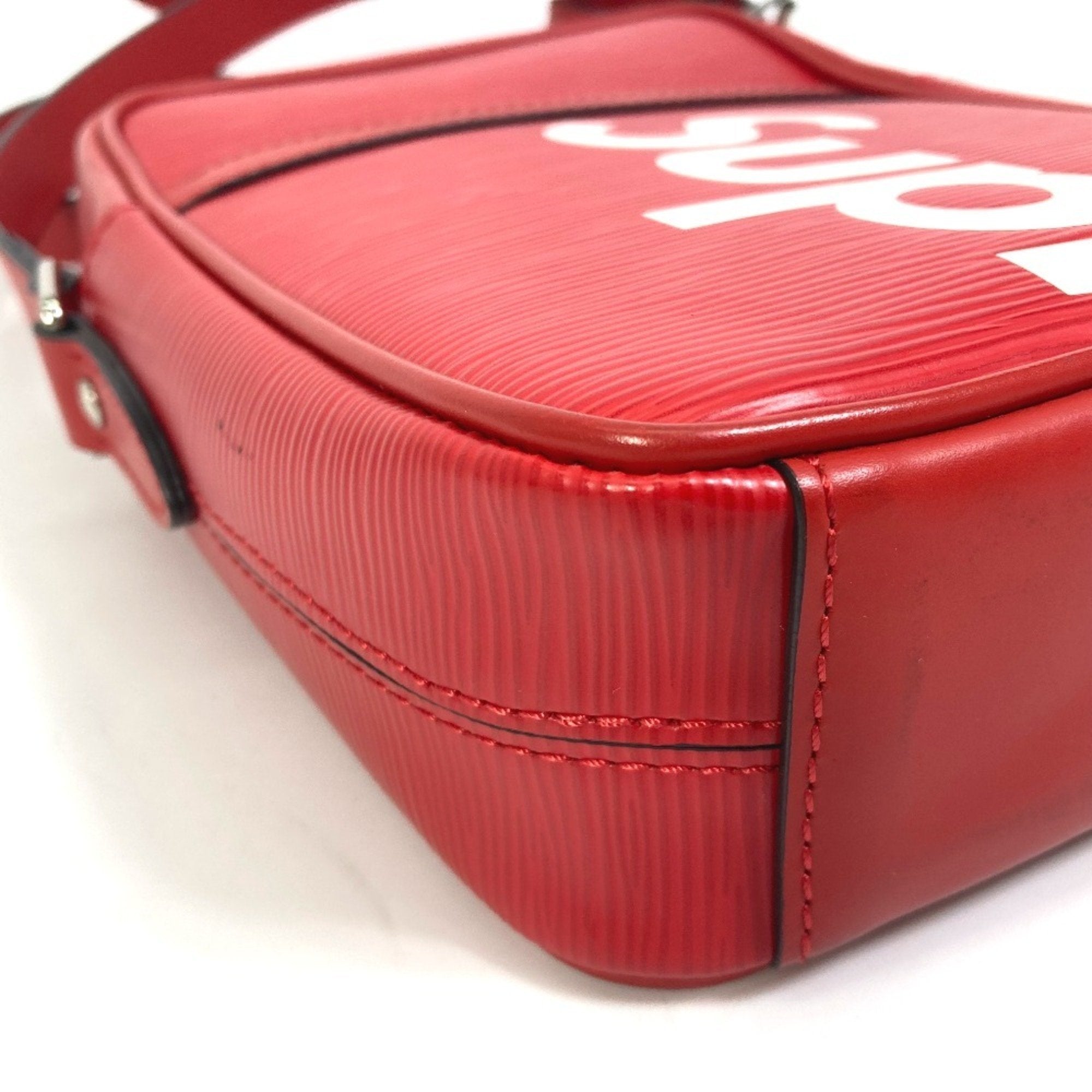 Louis Vuitton Epi Red Color Shoulder Bag