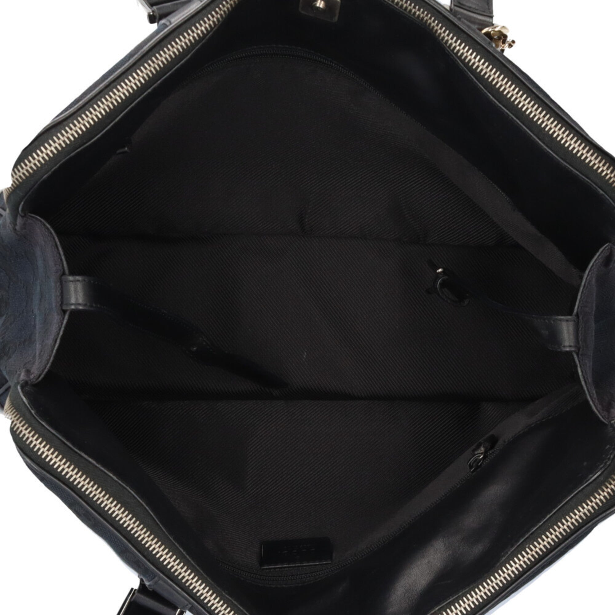 Gucci Gg Canvas Black Gg Canvas Shoulder Bag (Pre-Owned)