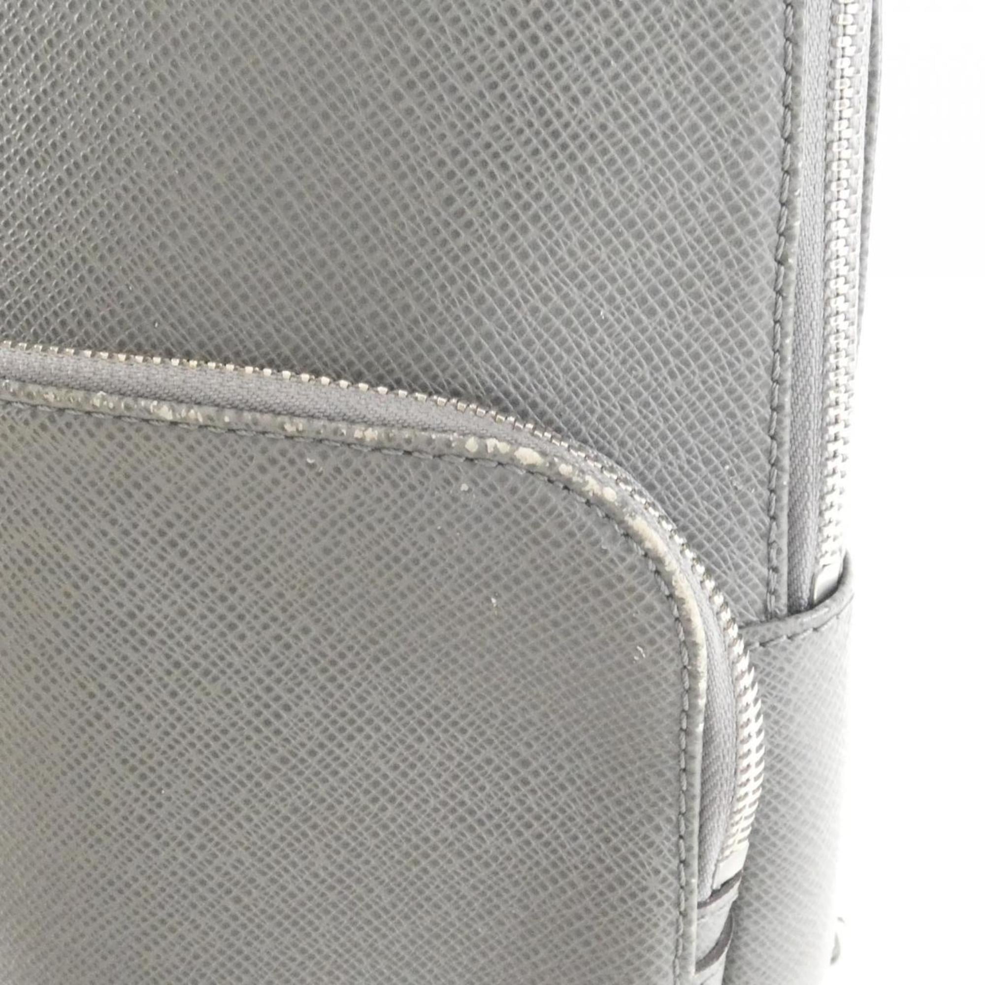 Louis Vuitton Gris Leather Shoulder Bag