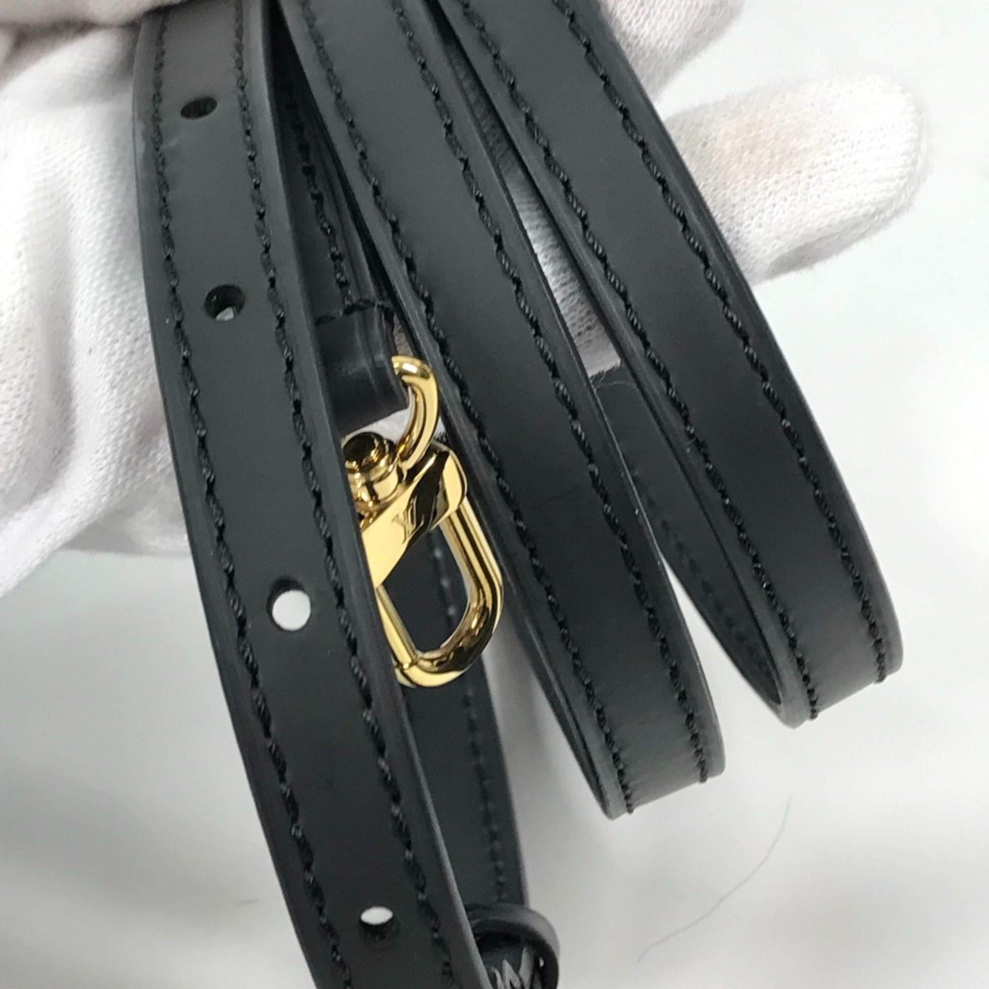 Louis Vuitton Gray Monogram Vernis Shoulder Bag Sling Bag