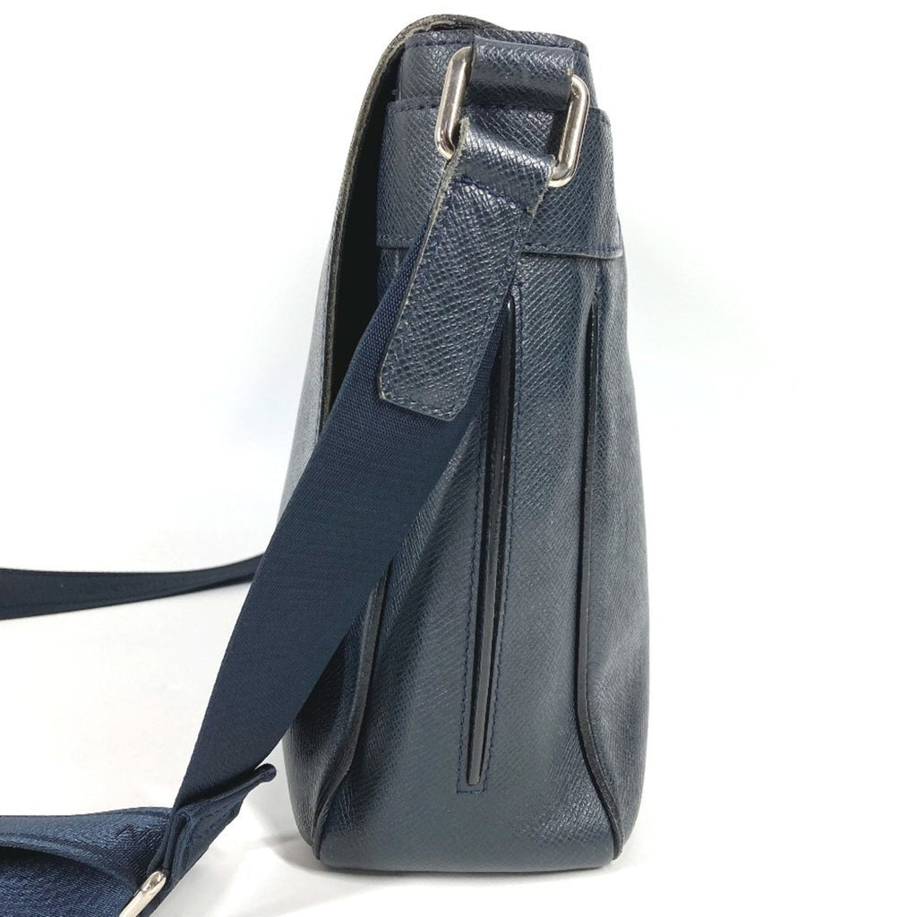 Louis Vuitton Boreal Galle Navy Taiga Leather Messenger Bag Shoulder Bag