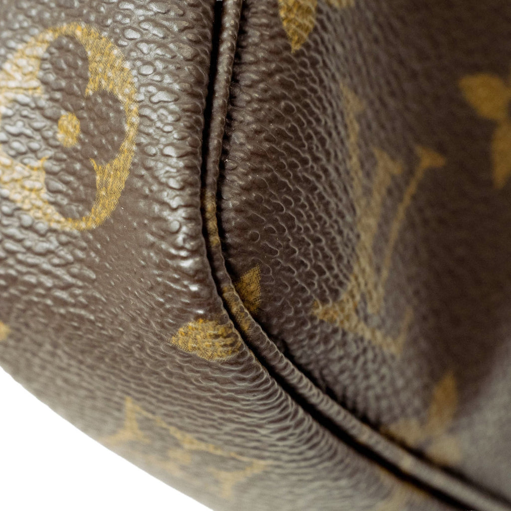 Louis Vuitton Monogram Monogram Pochette Pouch
