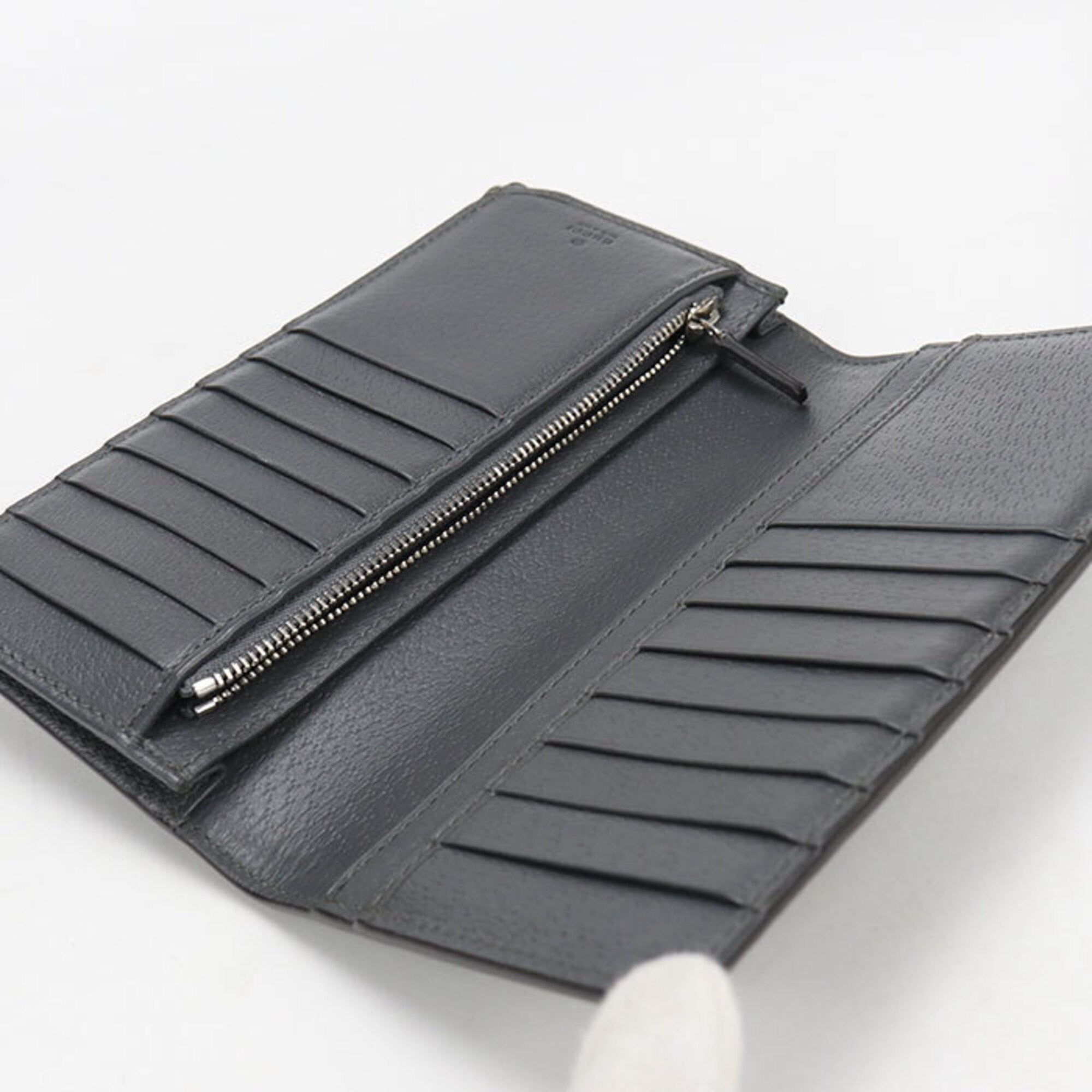Gucci Gray Gg Supreme Long Wallet (Bi-Fold) (Pre-Owned)
