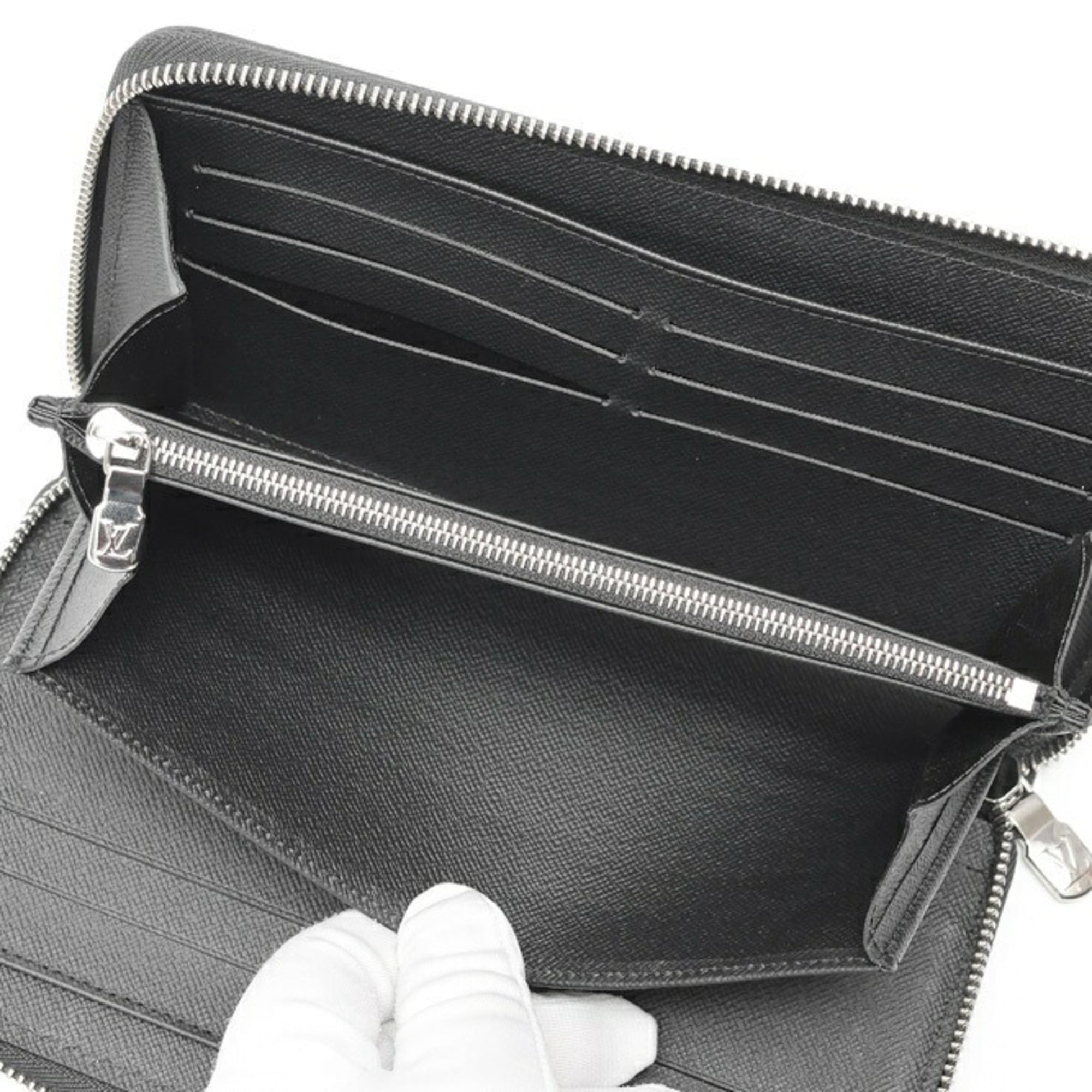 Louis Vuitton Black Noir Taiga Leather Long Wallet