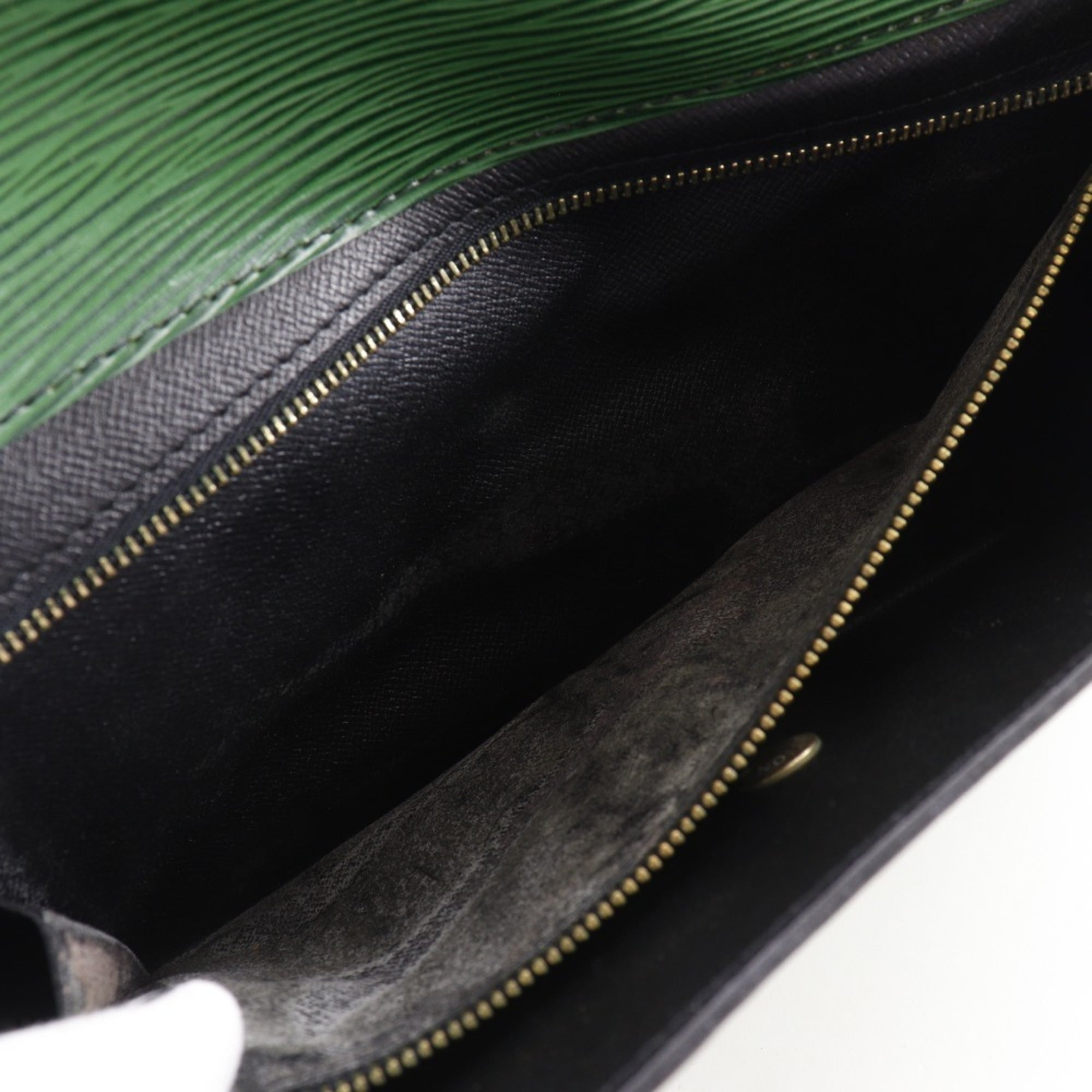 Louis Vuitton Borneo Green Green Epi Leather Clutch Bag