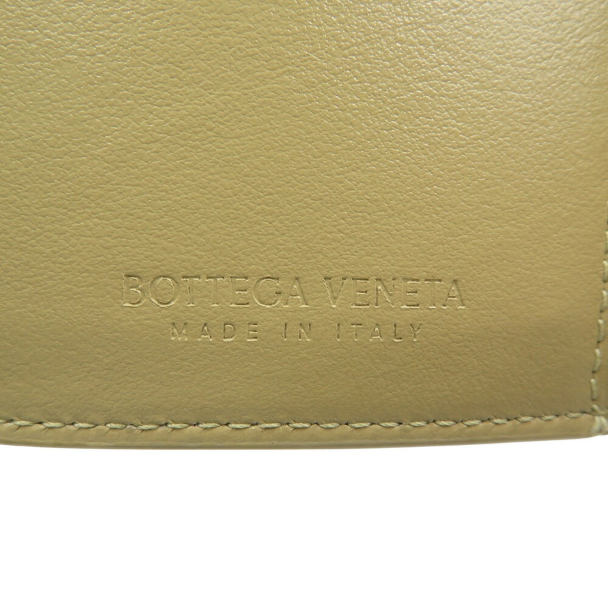 Bottega Veneta Beige Leather Wallet (Tri-Fold)