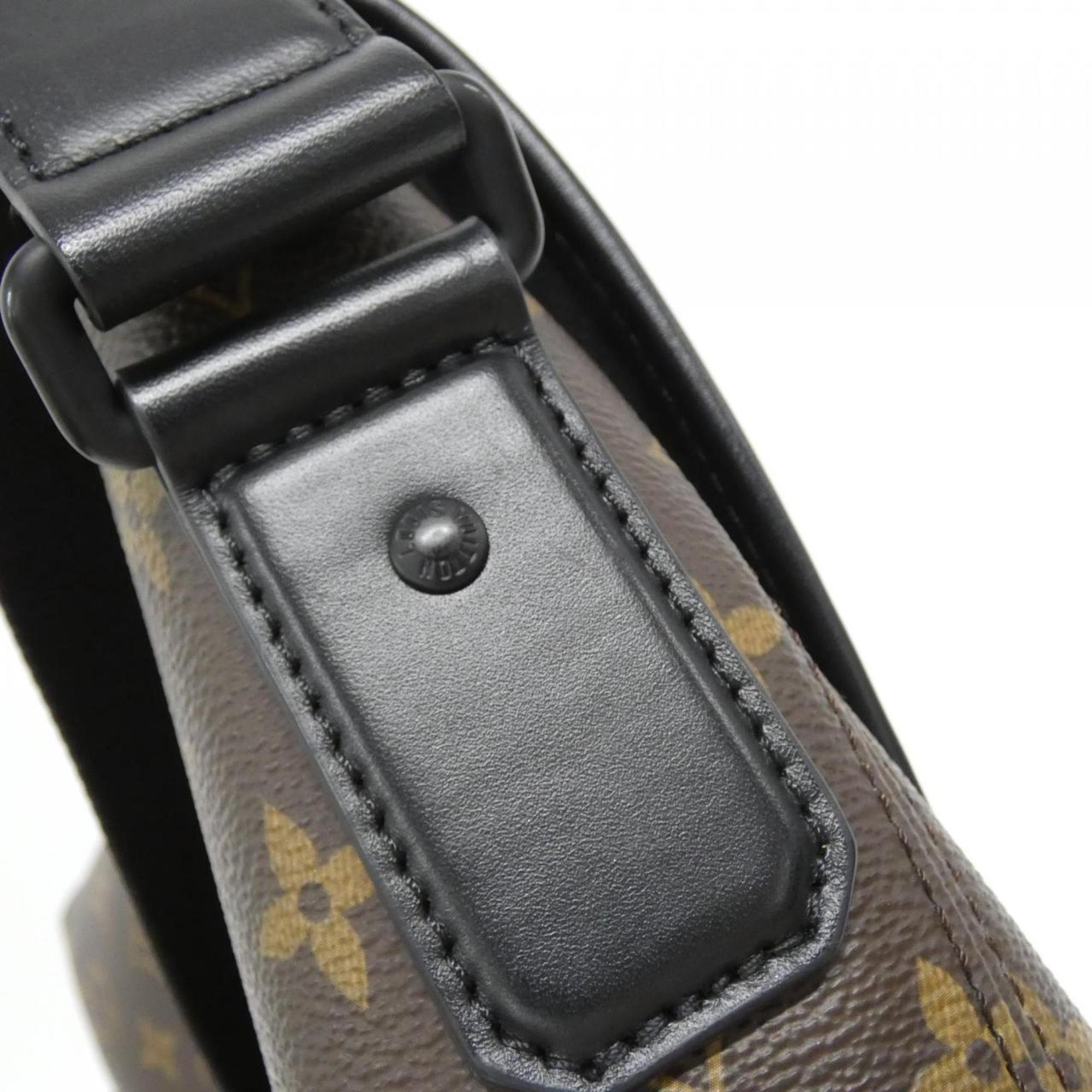 Louis Vuitton Marron Coated Canvas Shoulder Bag