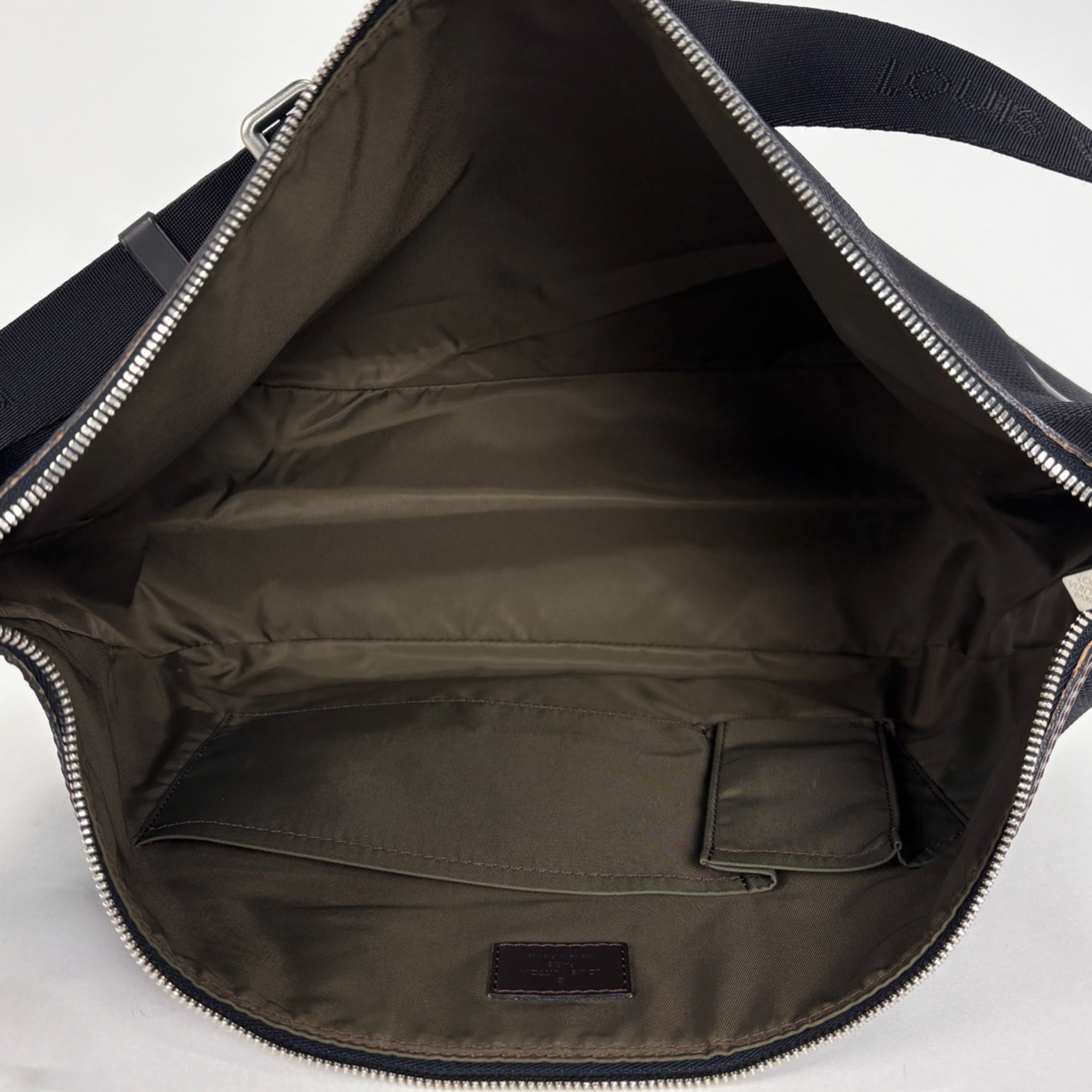 Louis Vuitton Noir Damier Geant Shoulder Bag
