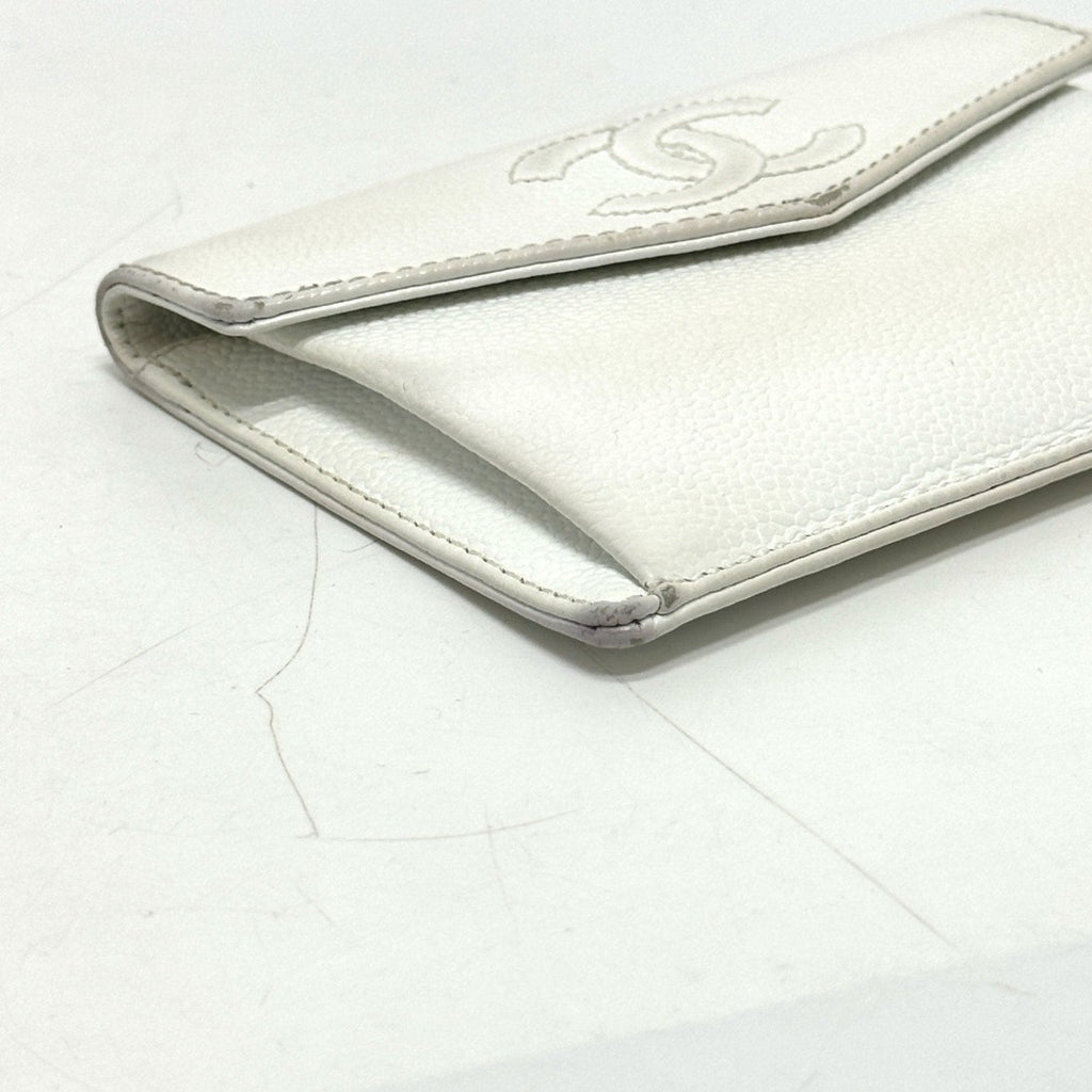 Chanel White Grained Calfskin Wallet (Bi-Fold)