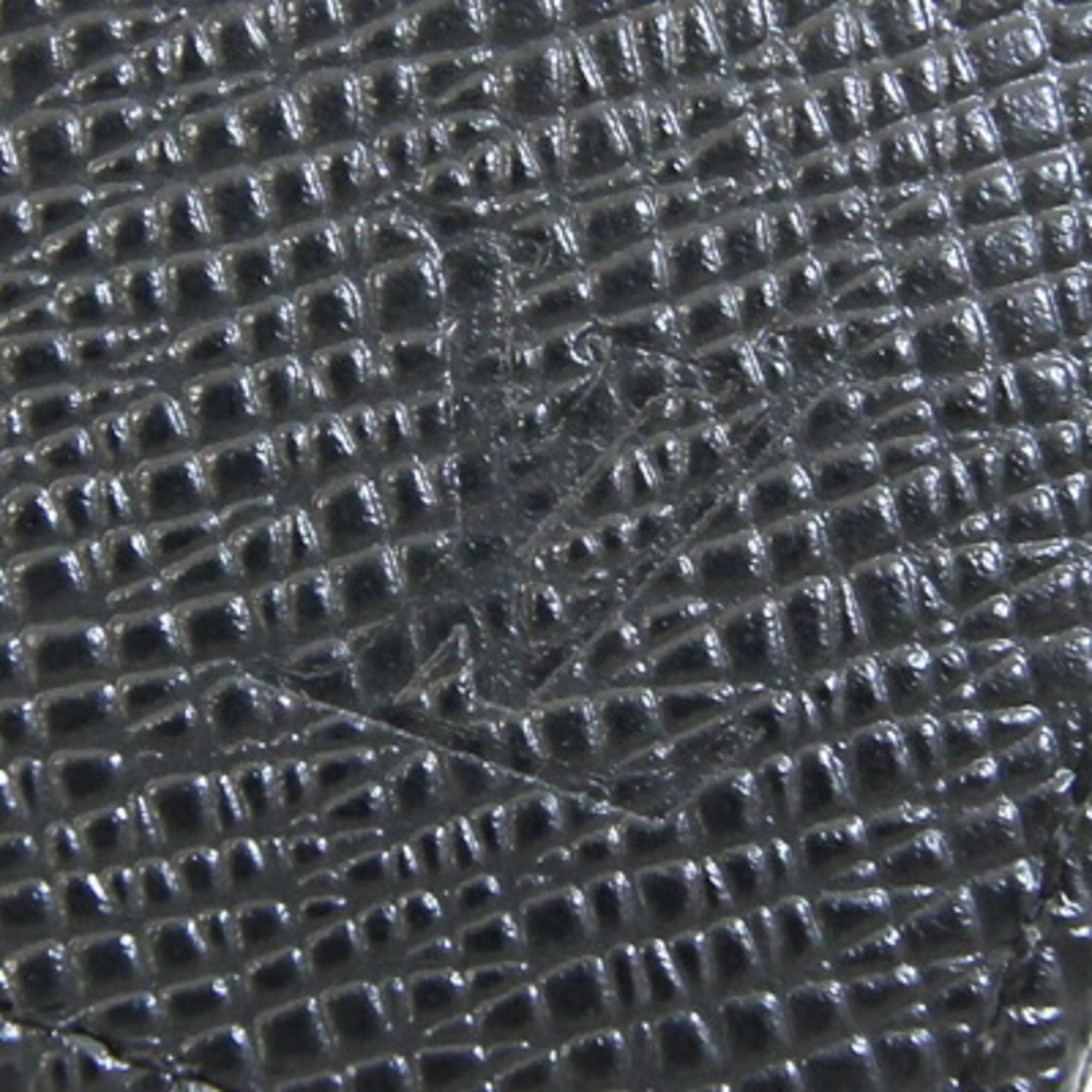Louis Vuitton Noir Taiga Leather Leather Bill Wallet