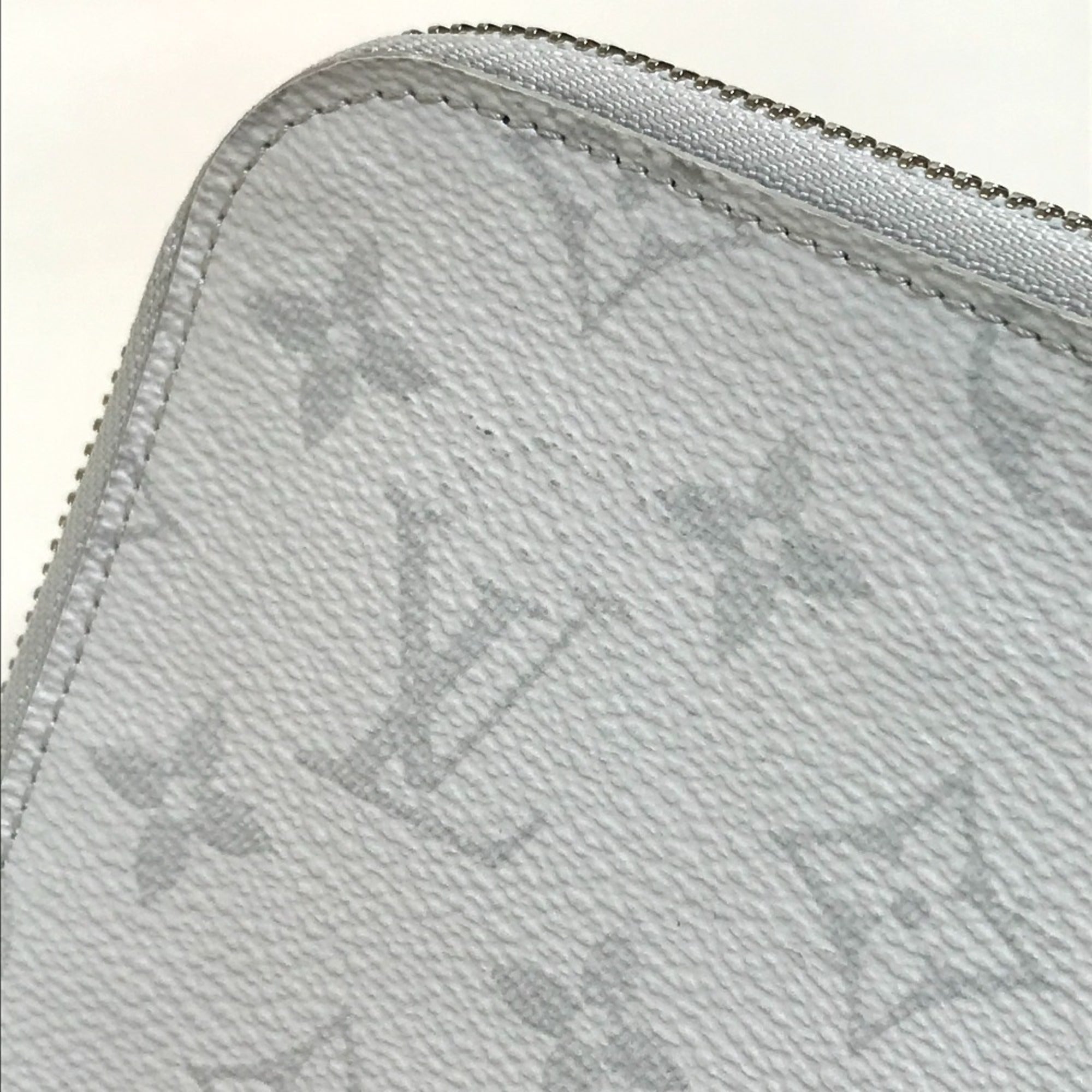 Louis Vuitton Blue Red Color White Monogram Clutch Bag Pochette