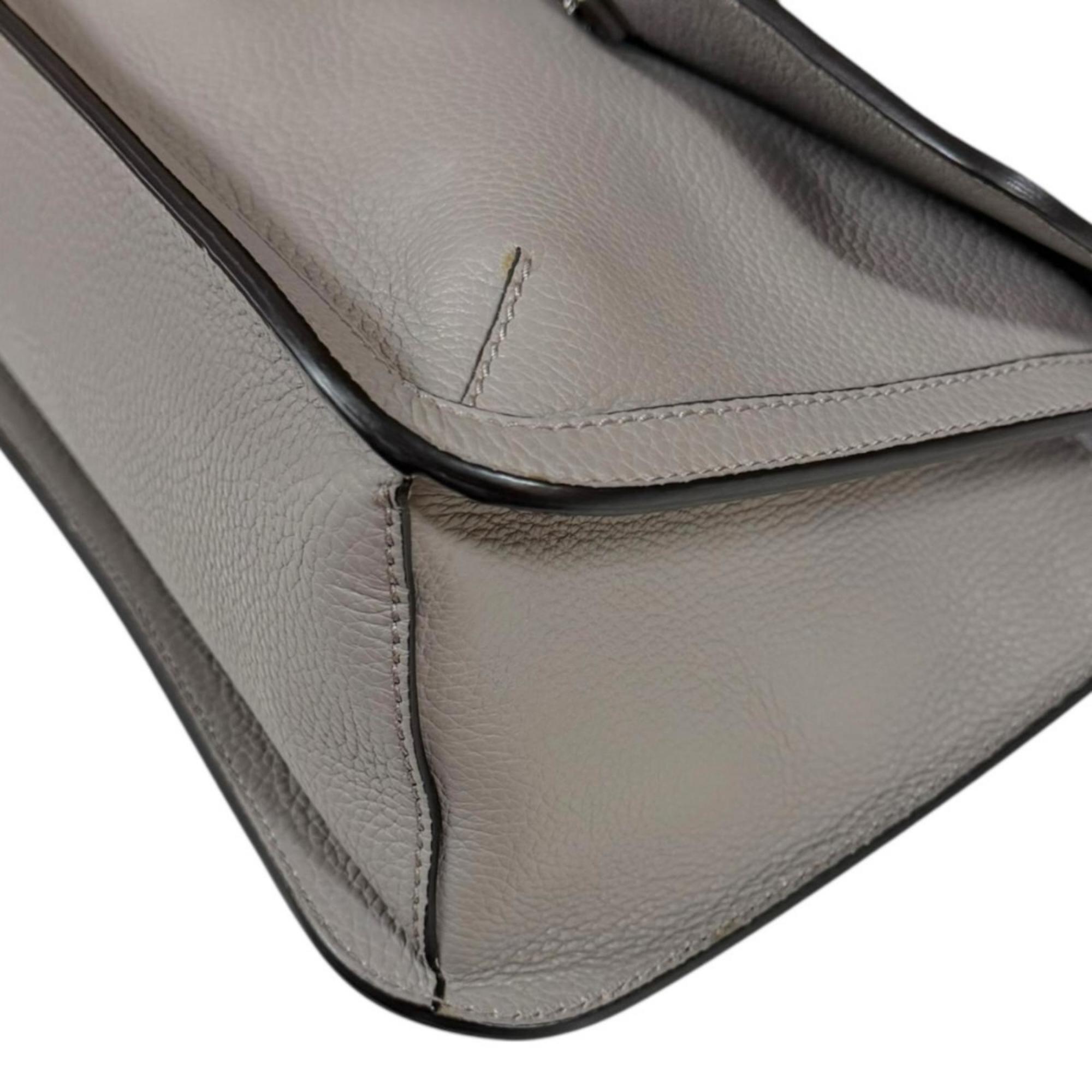 Gucci Gray Leather Shoulder Bag (Pre-Owned)