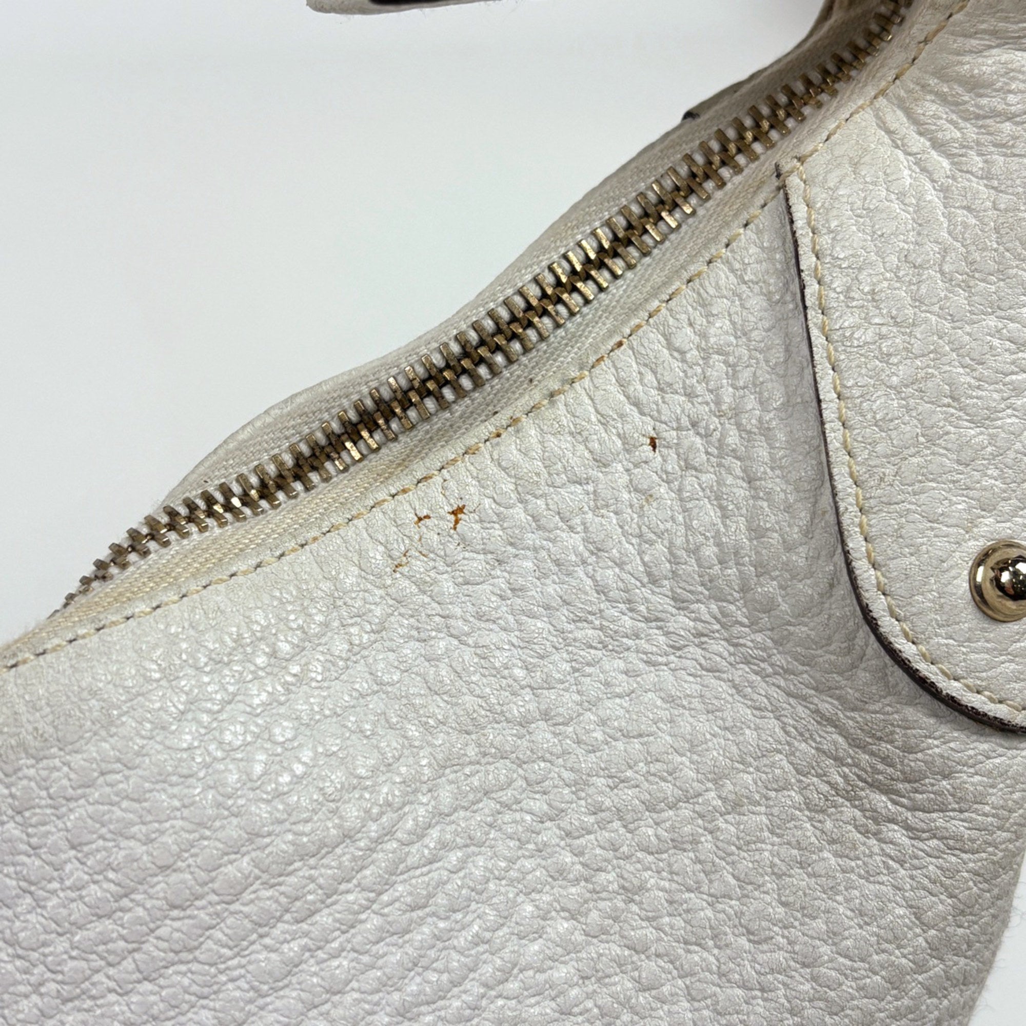 Gucci White Leather Shoulder Bag (Pre-Owned)