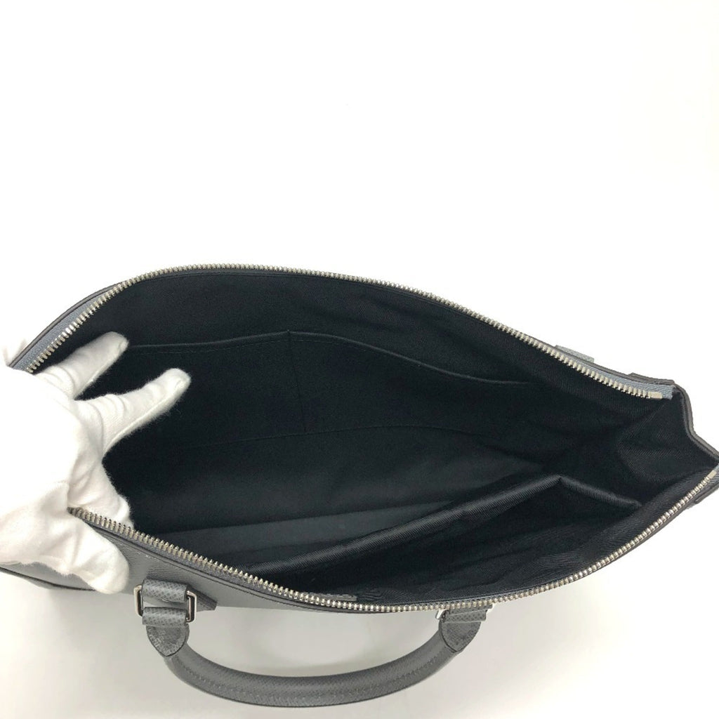 Louis Vuitton Taiga Gray Taiga Leather Briefcase