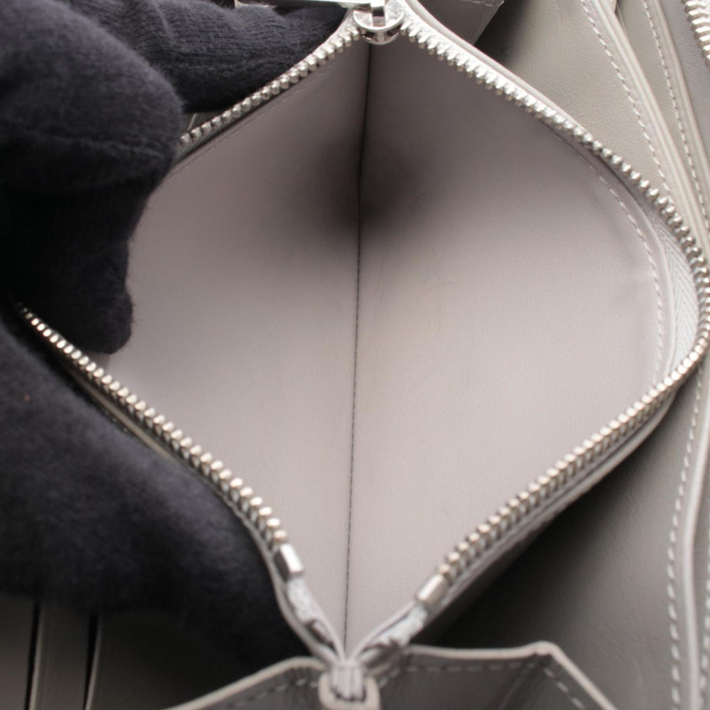 Louis Vuitton Gray Metallic Mahina Leather Leather Long Wallet