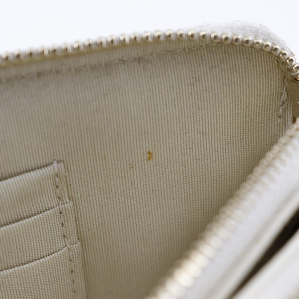 Chanel White Tweed Shoulder Bag