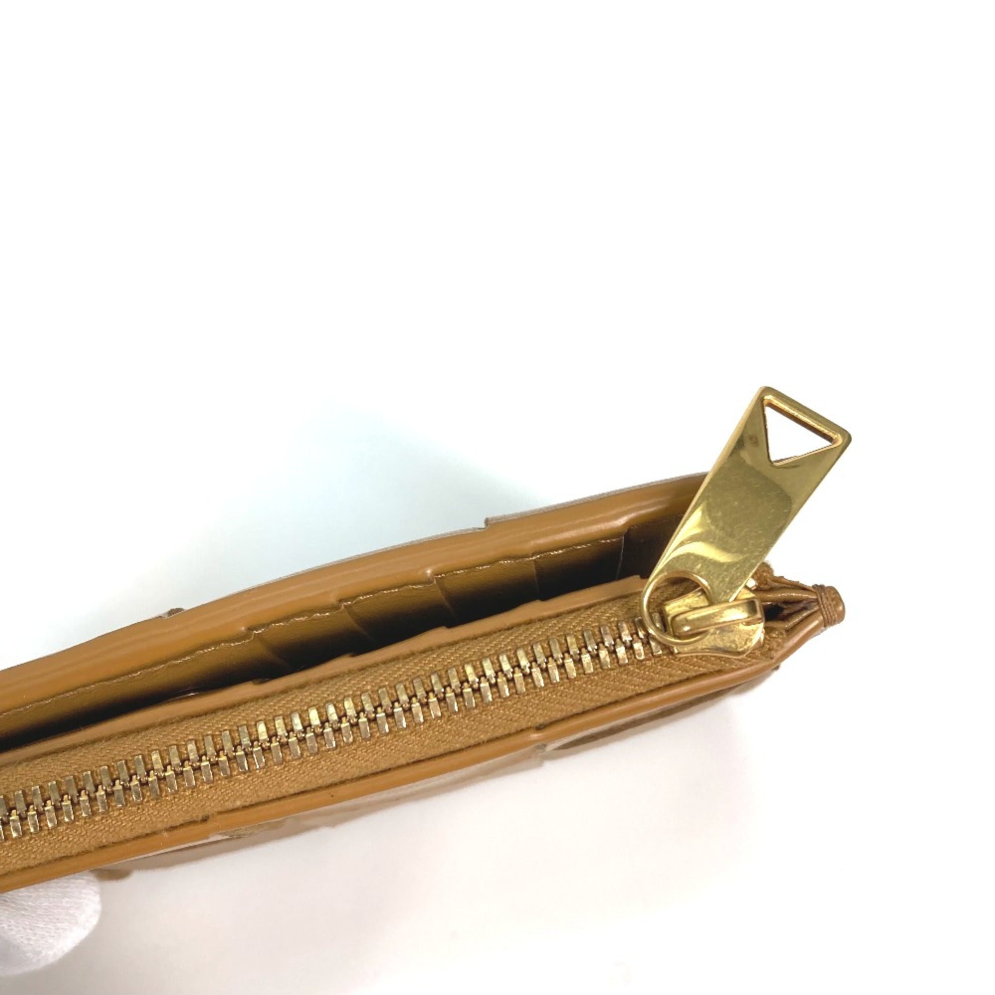 Bottega Veneta Beige Leather Wallet (Bi-Fold)