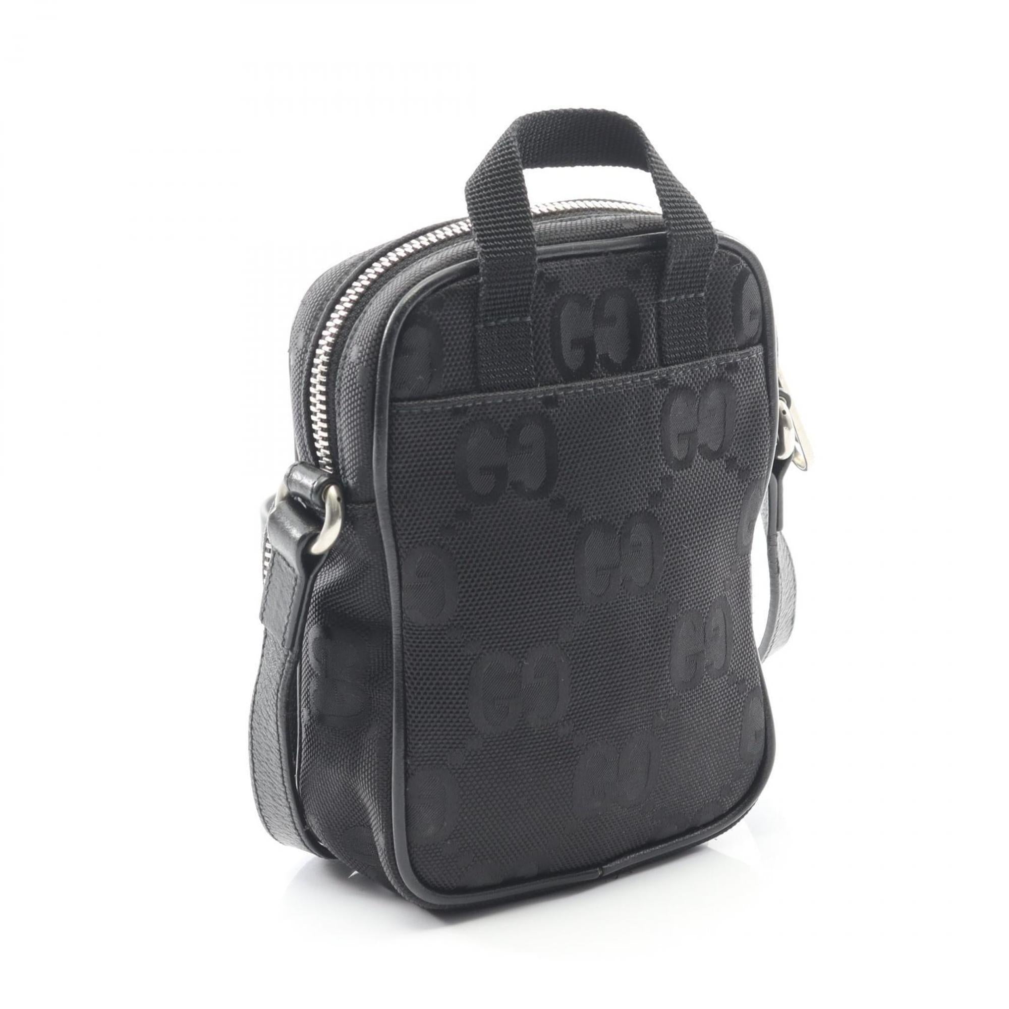 Gucci Black Leather Nylon Canvas Shoulder Bag (Pre-Owned)