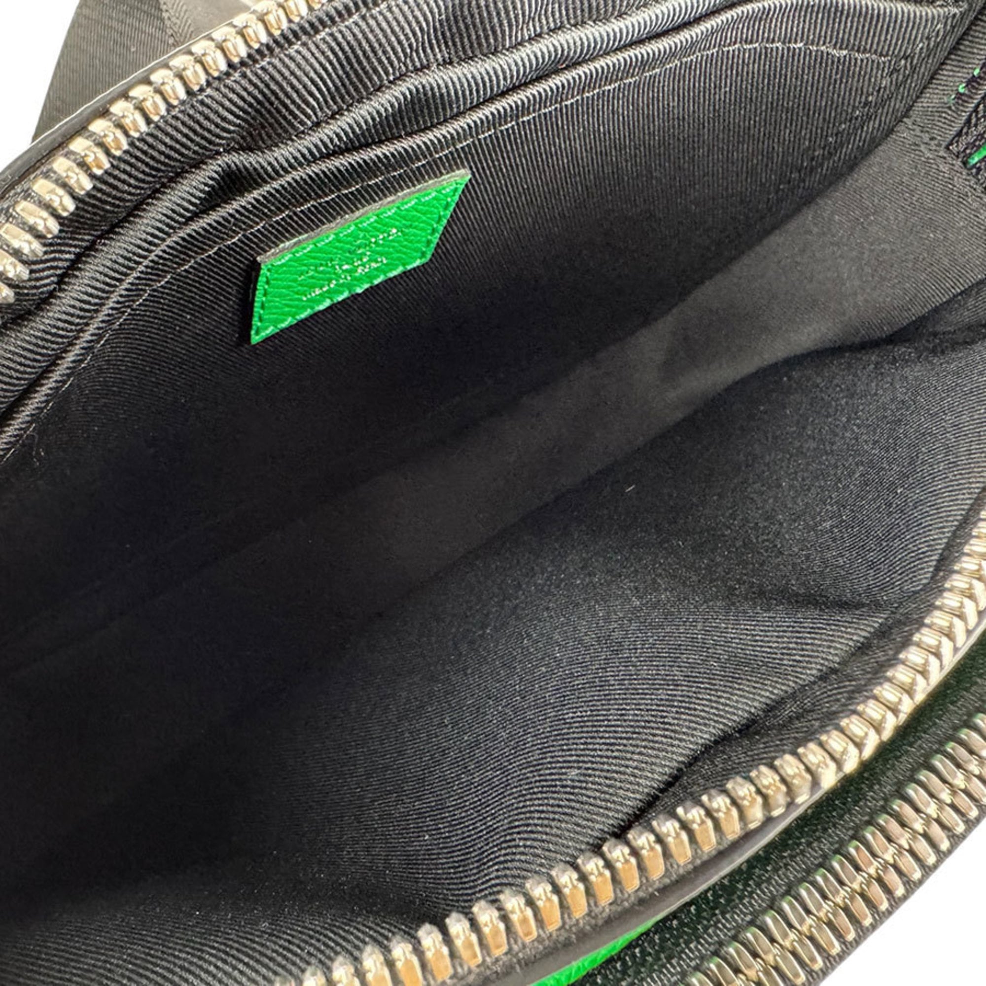 Louis Vuitton Vert Taigarama Shoulder Bag