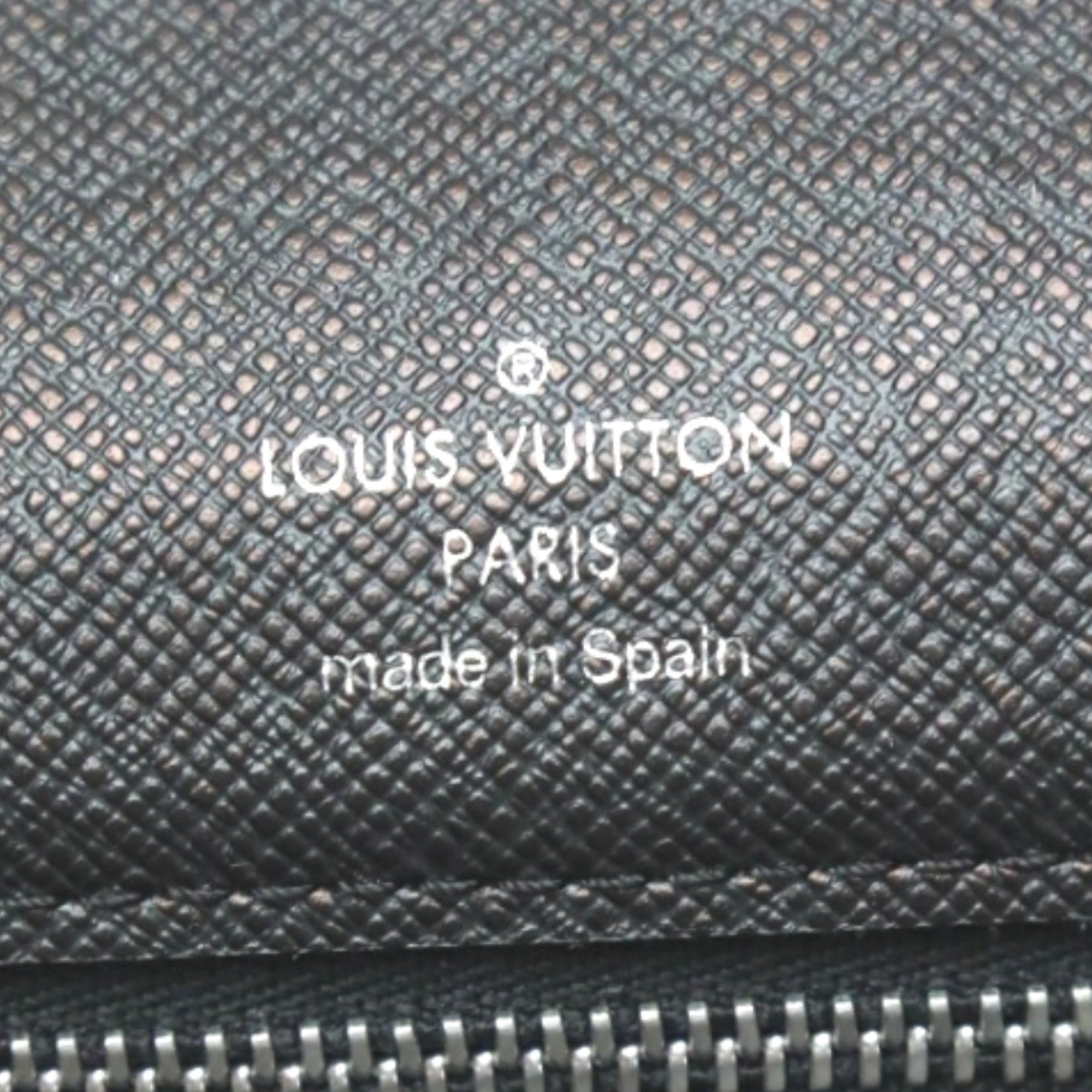 Louis Vuitton Taiga Black Taiga Leather Clutch Bag