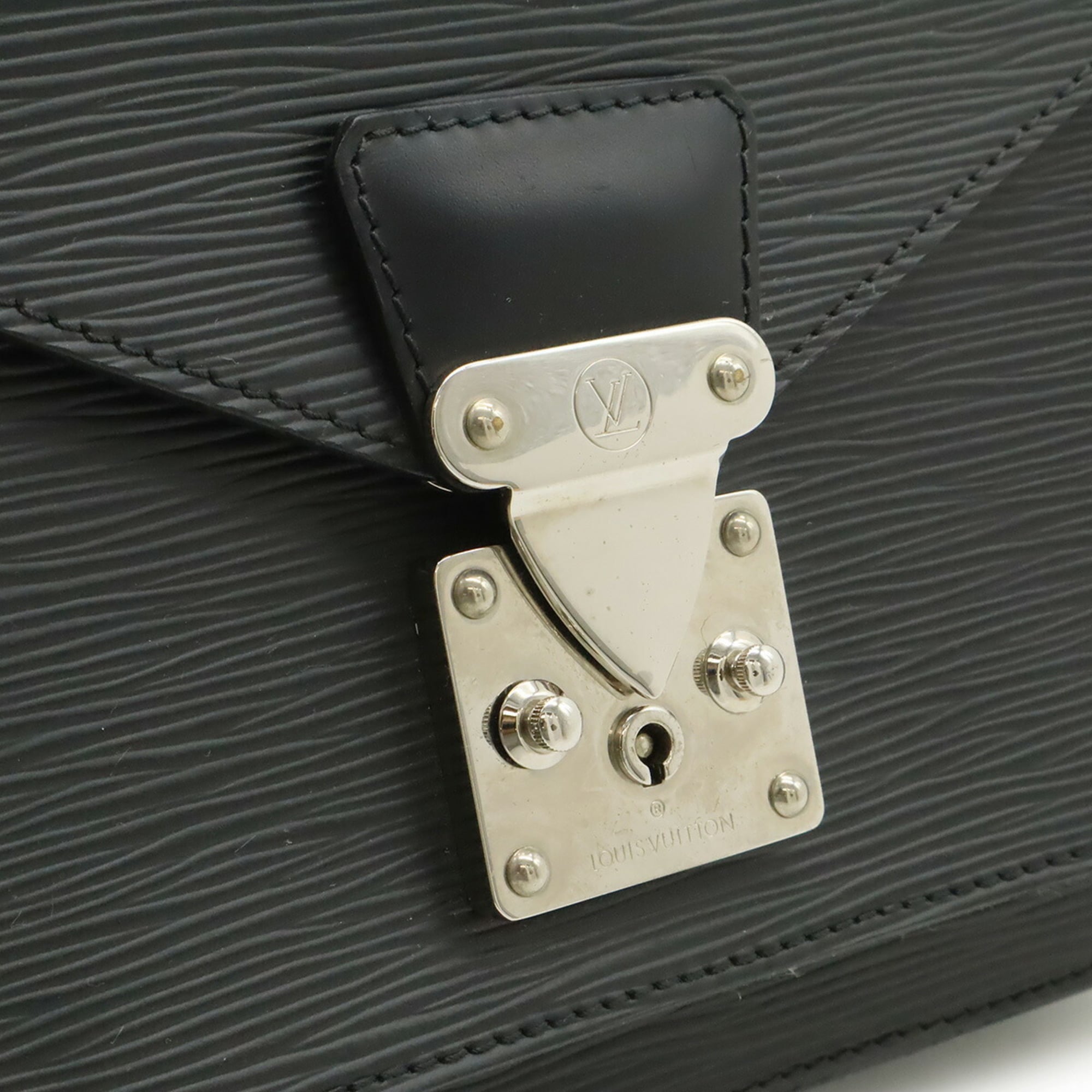 Louis Vuitton Black Noir Epi Leather Handbag Shoulder Bag