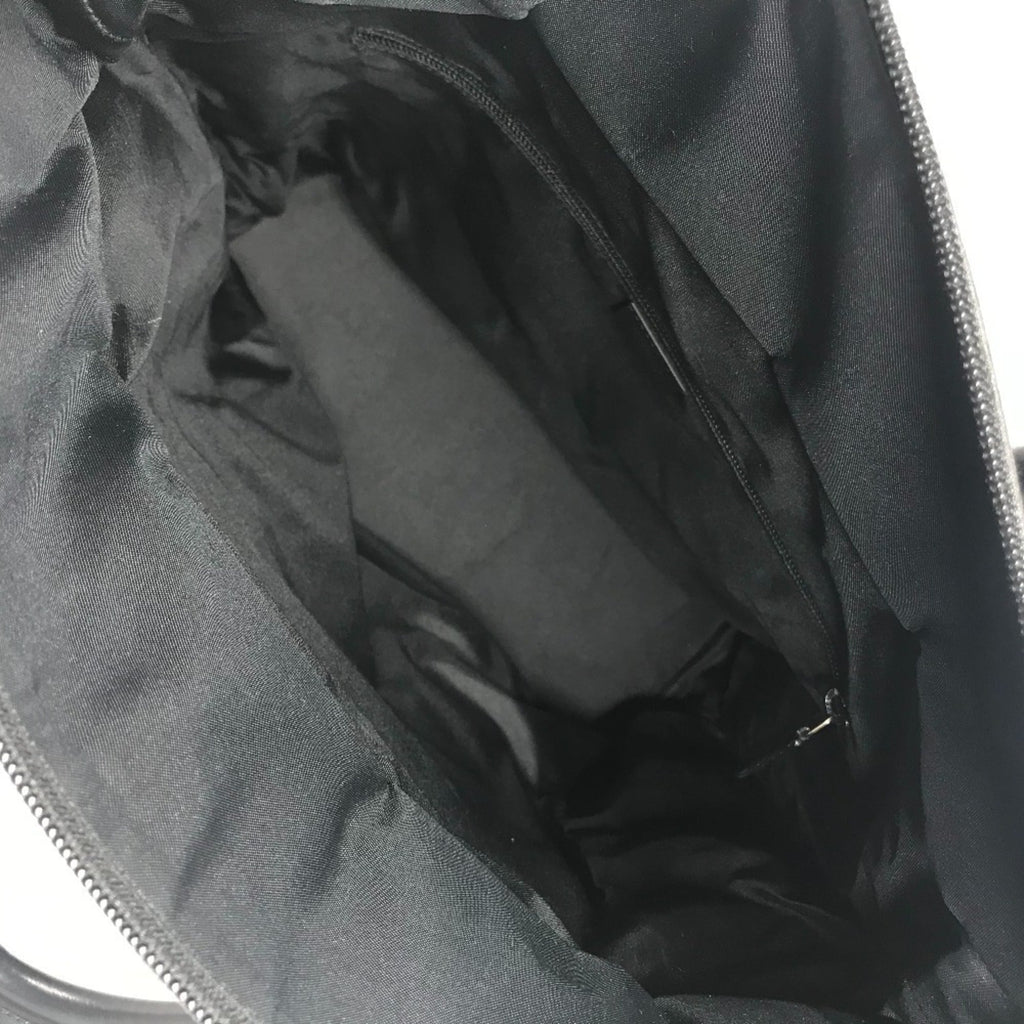 Gucci Black Nylon Handbag Tote Bag (Pre-Owned)