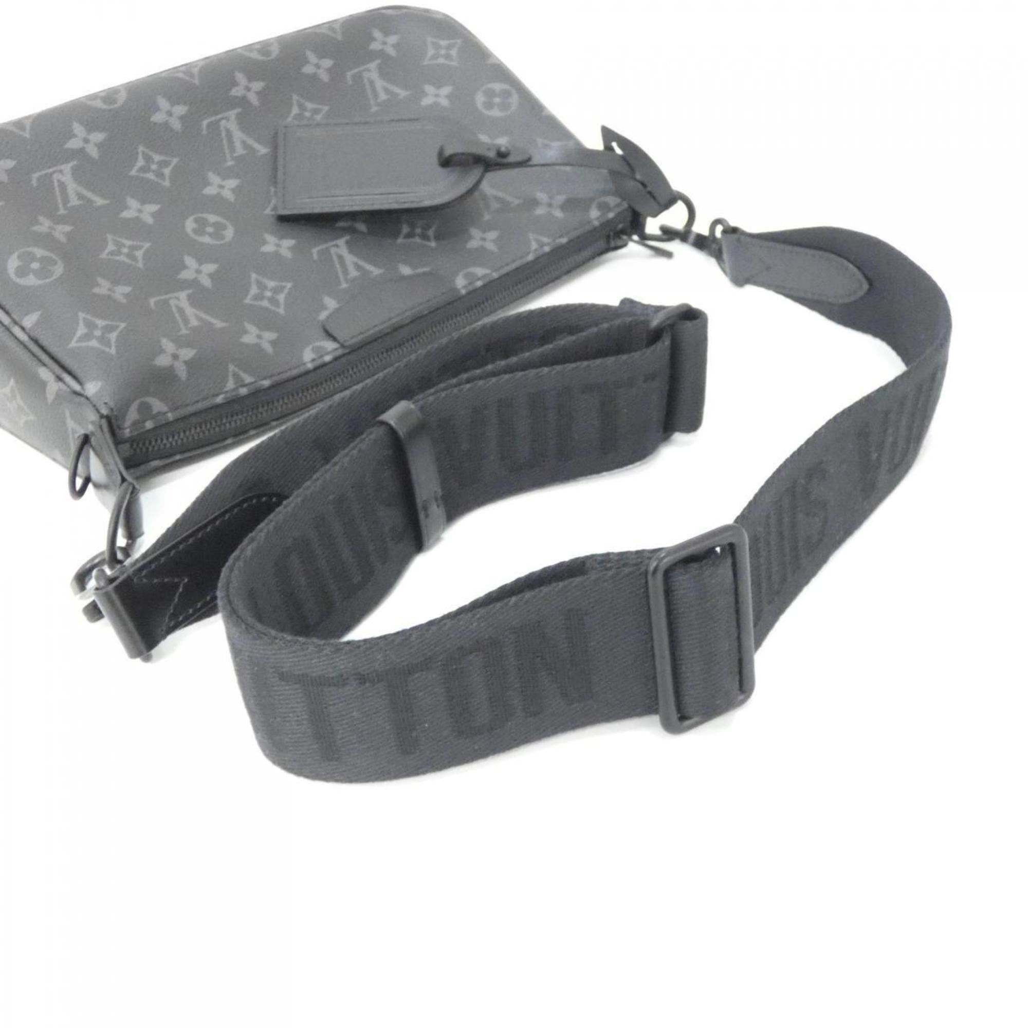 Louis Vuitton Black Coated Canvas Pochette Shoulder Bag