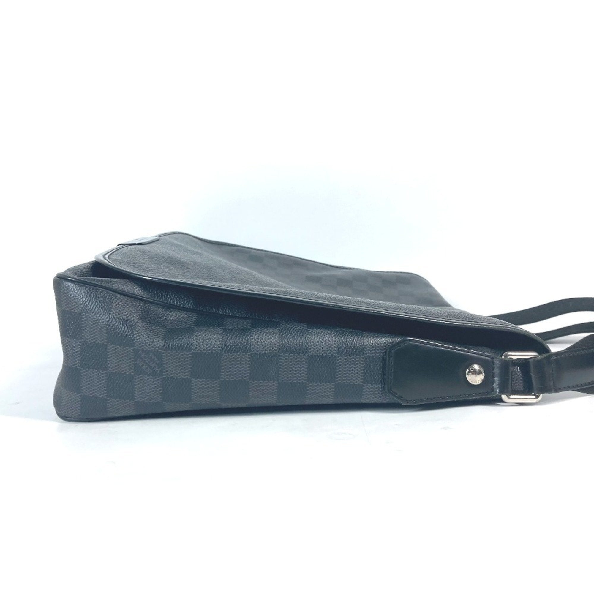 Louis Vuitton Black Damier Graphite Messenger Bag Shoulder Bag