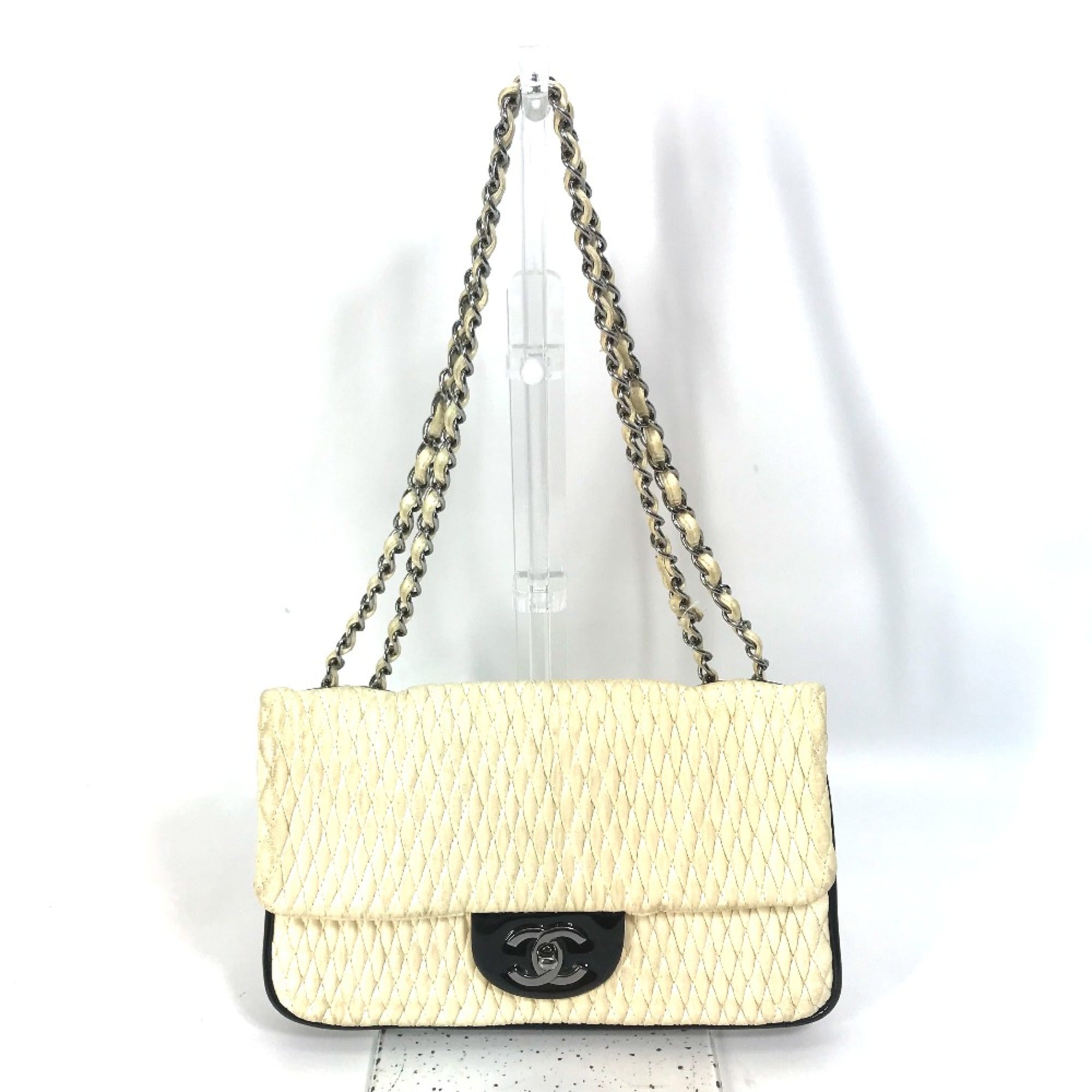 Chanel White Leather Shoulder Bag