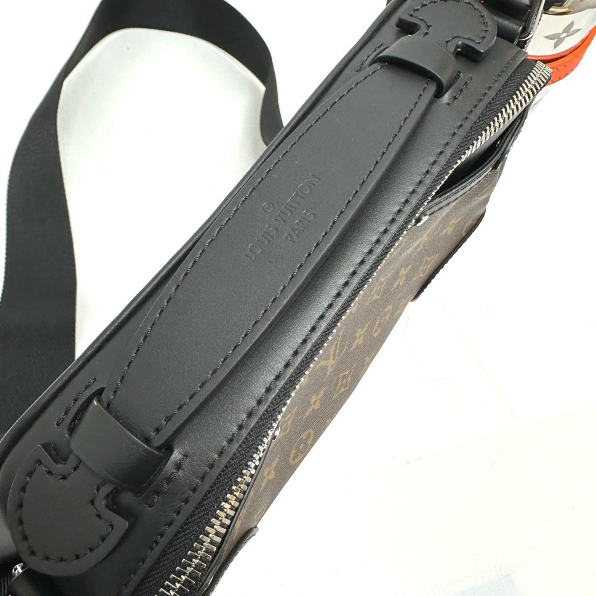Louis Vuitton Brown Leather Shoulder Bag