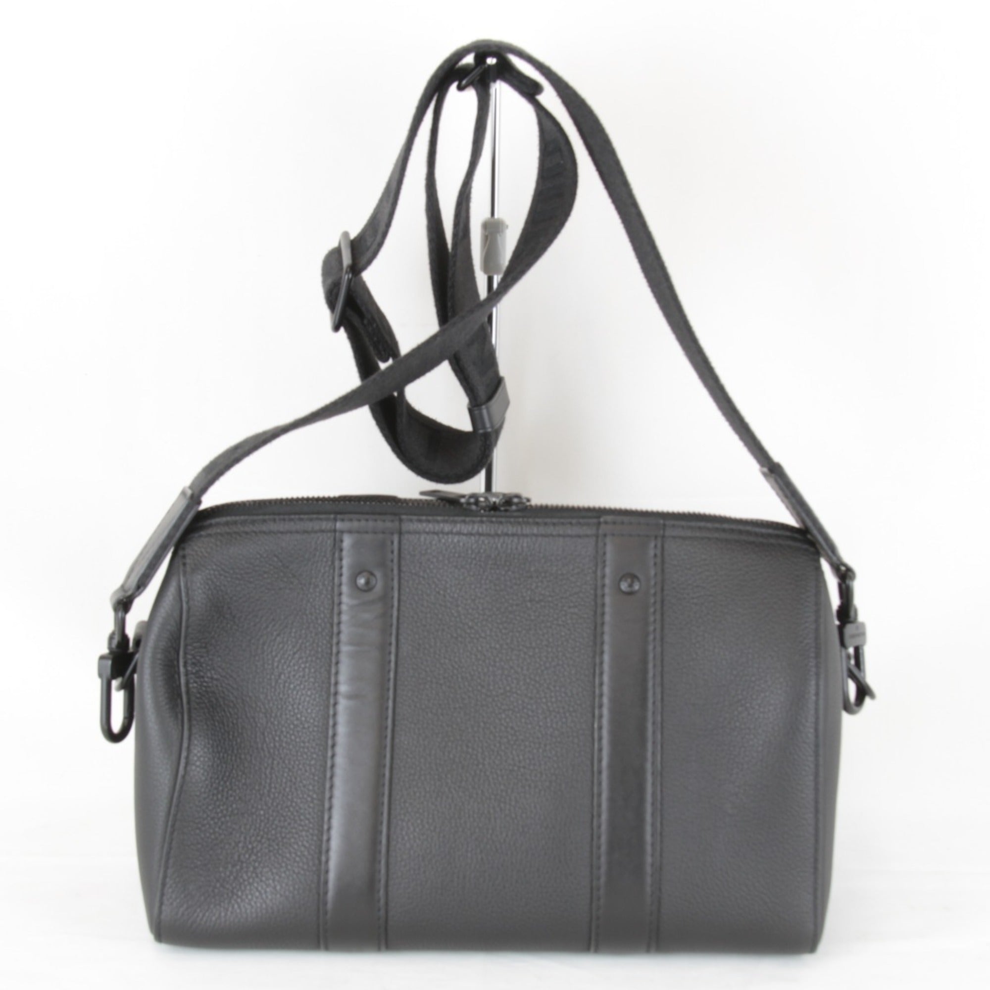 Louis Vuitton Black Leather Shoulder Bag