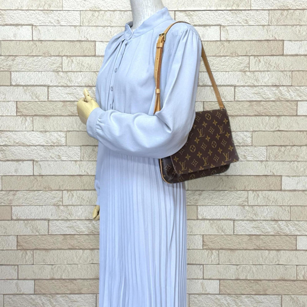 Louis Vuitton Monogram Brown Monogram Monogram Shoulder Bag