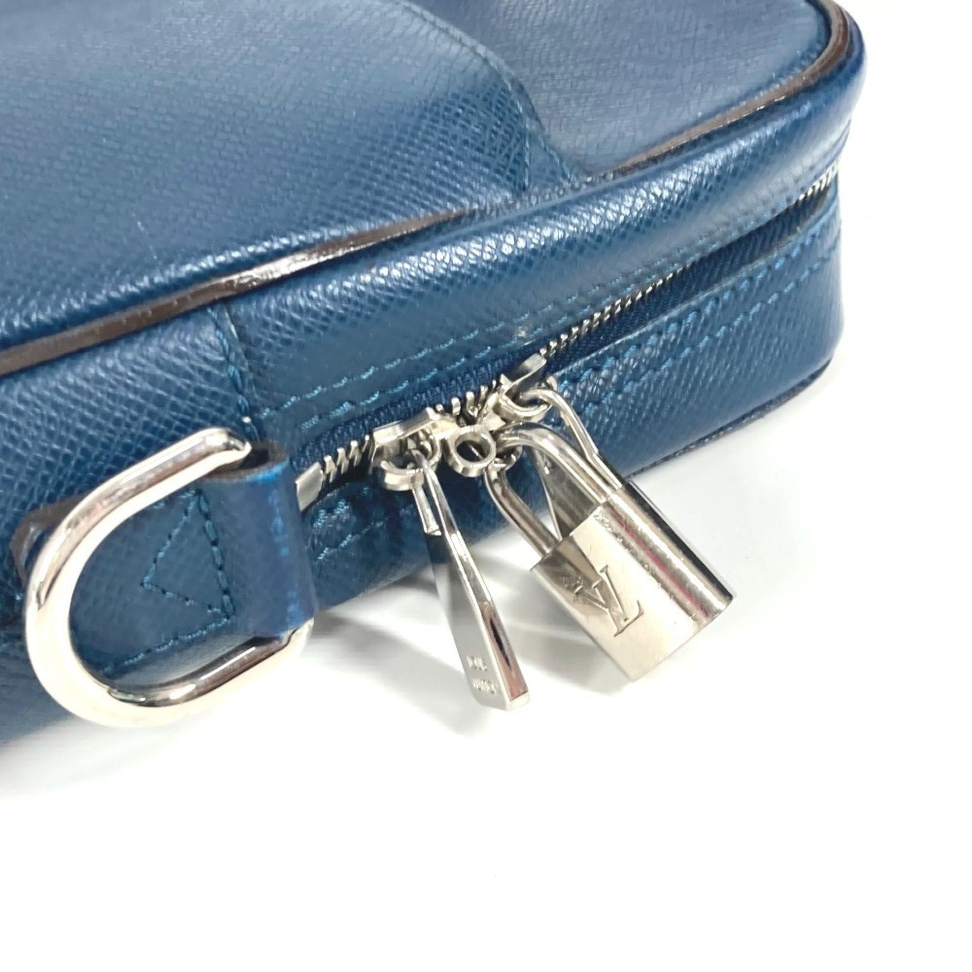 Louis Vuitton Navy Ocean Taiga Leather Briefcase Handbag