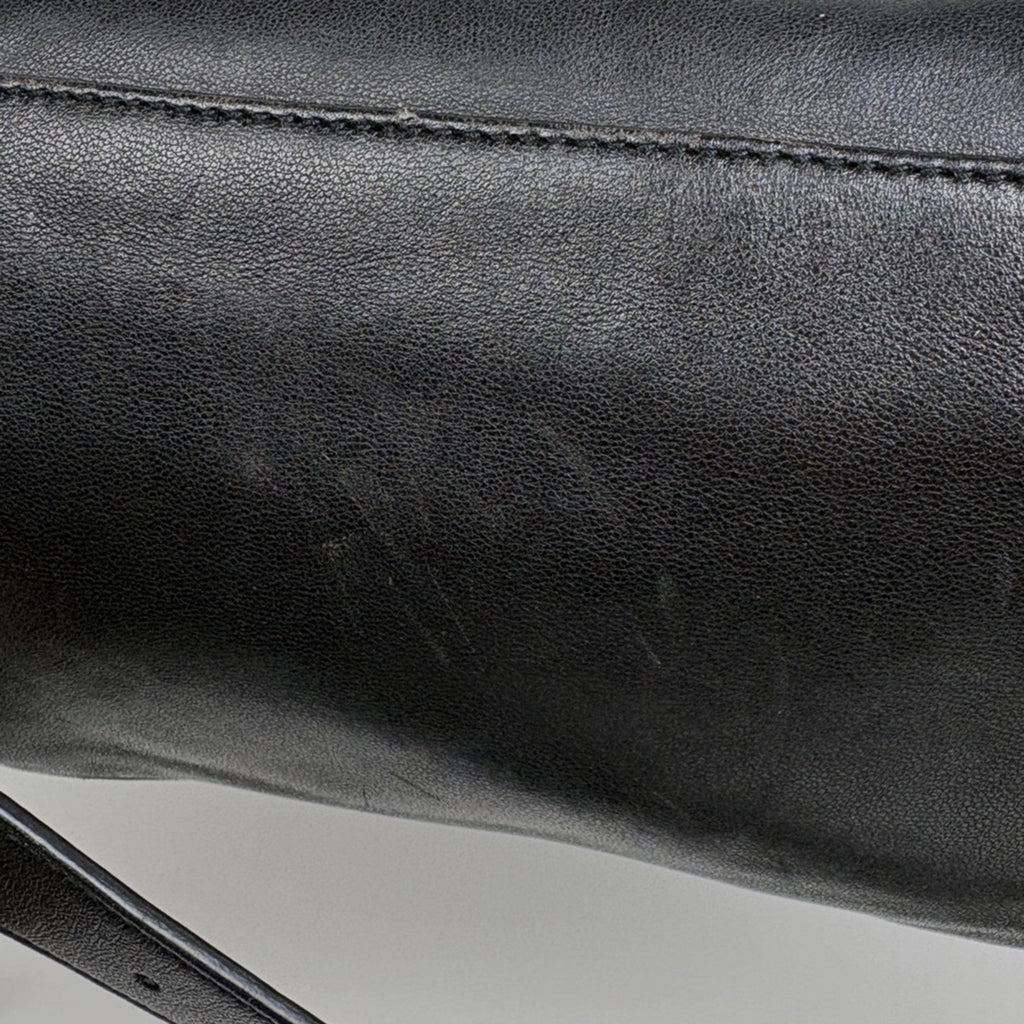 Saint Laurent Black Leather Sling Bag (Pre-Owned)