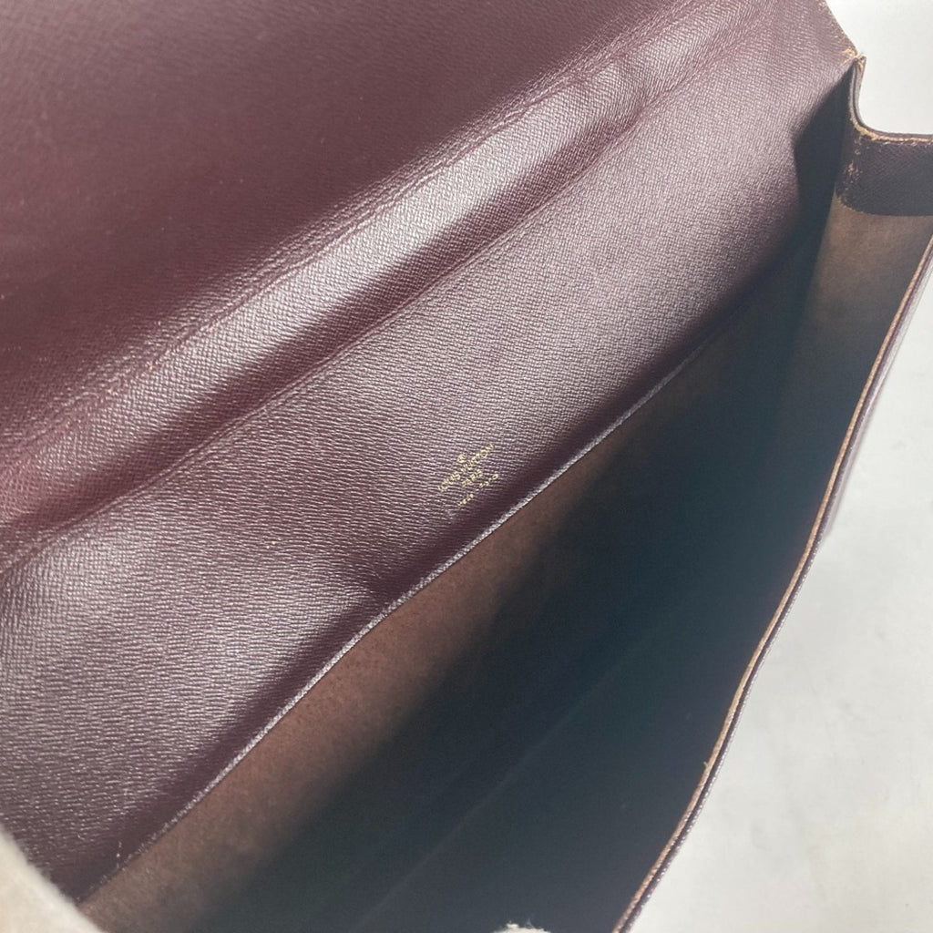 Louis Vuitton Acajou Red Color Wine Taiga Leather Leather Briefcase