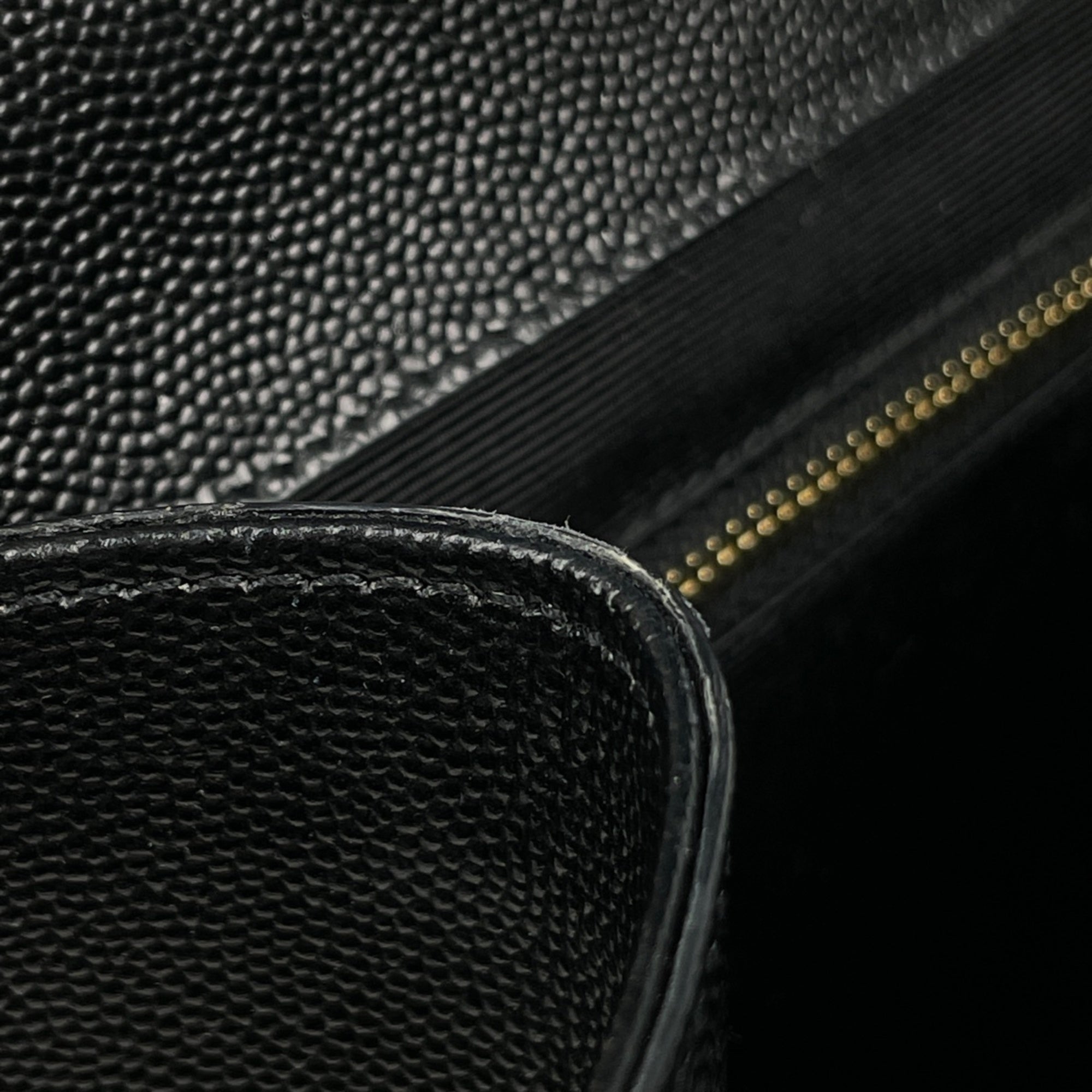 Yves Saint Laurent Black Leather Shoulder Bag (Pre-Owned)