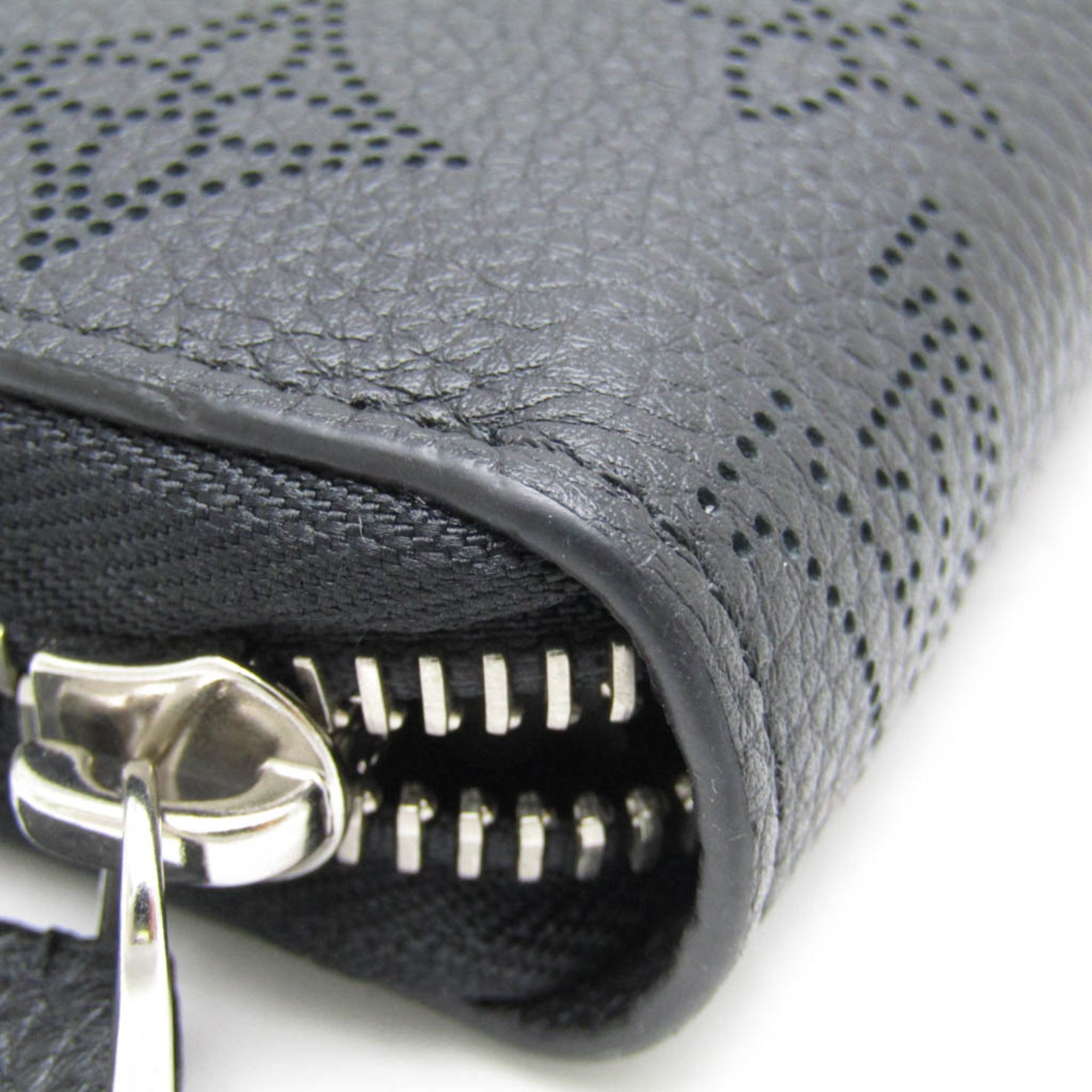 Louis Vuitton Mahina Noir Mahina Leather Long Wallet