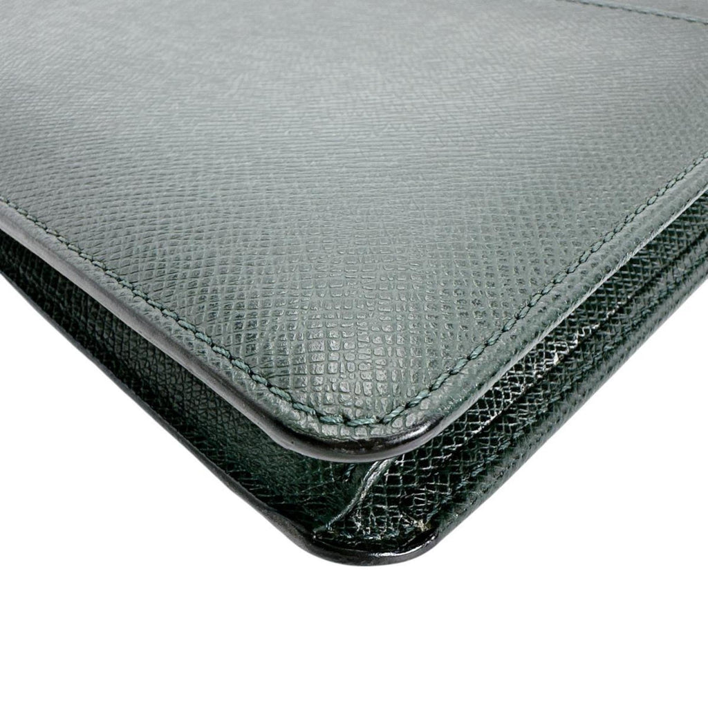 Louis Vuitton Episea Green Taiga Leather Clutch Bag