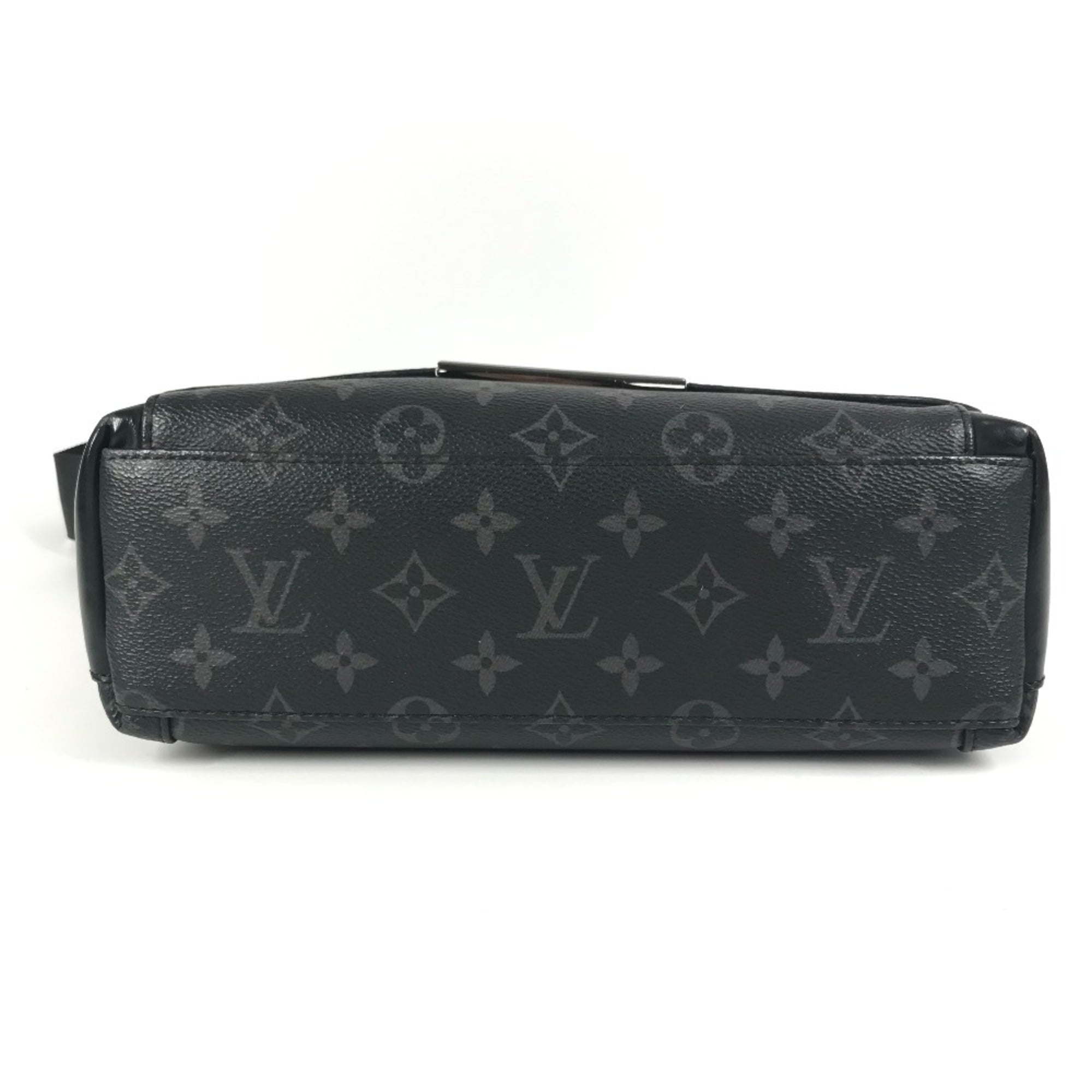 Louis Vuitton Black Monogram Eclipse Monogram Eclipse Messenger Bag Shoulder Bag