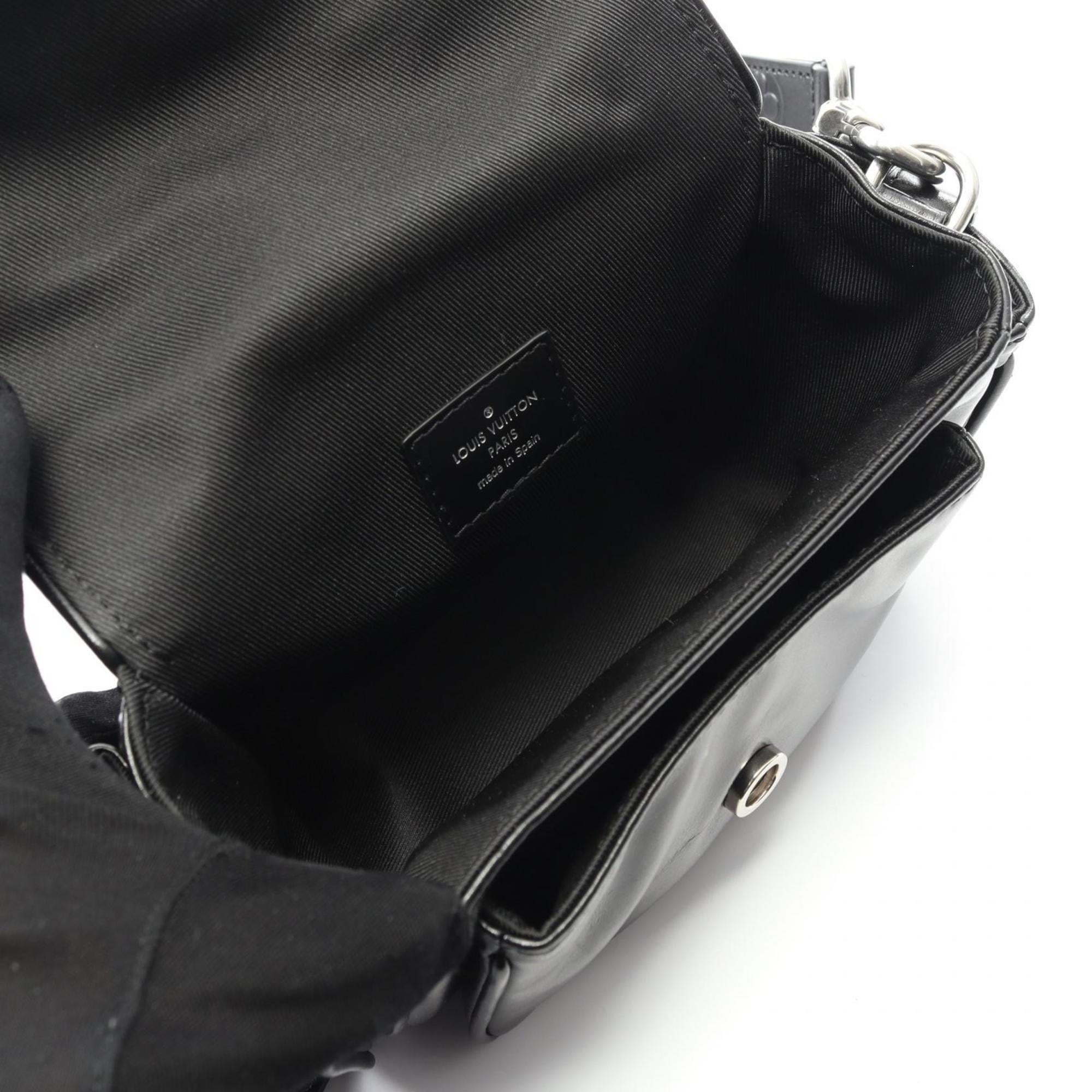 Louis Vuitton Black Leather Shoulder Bag