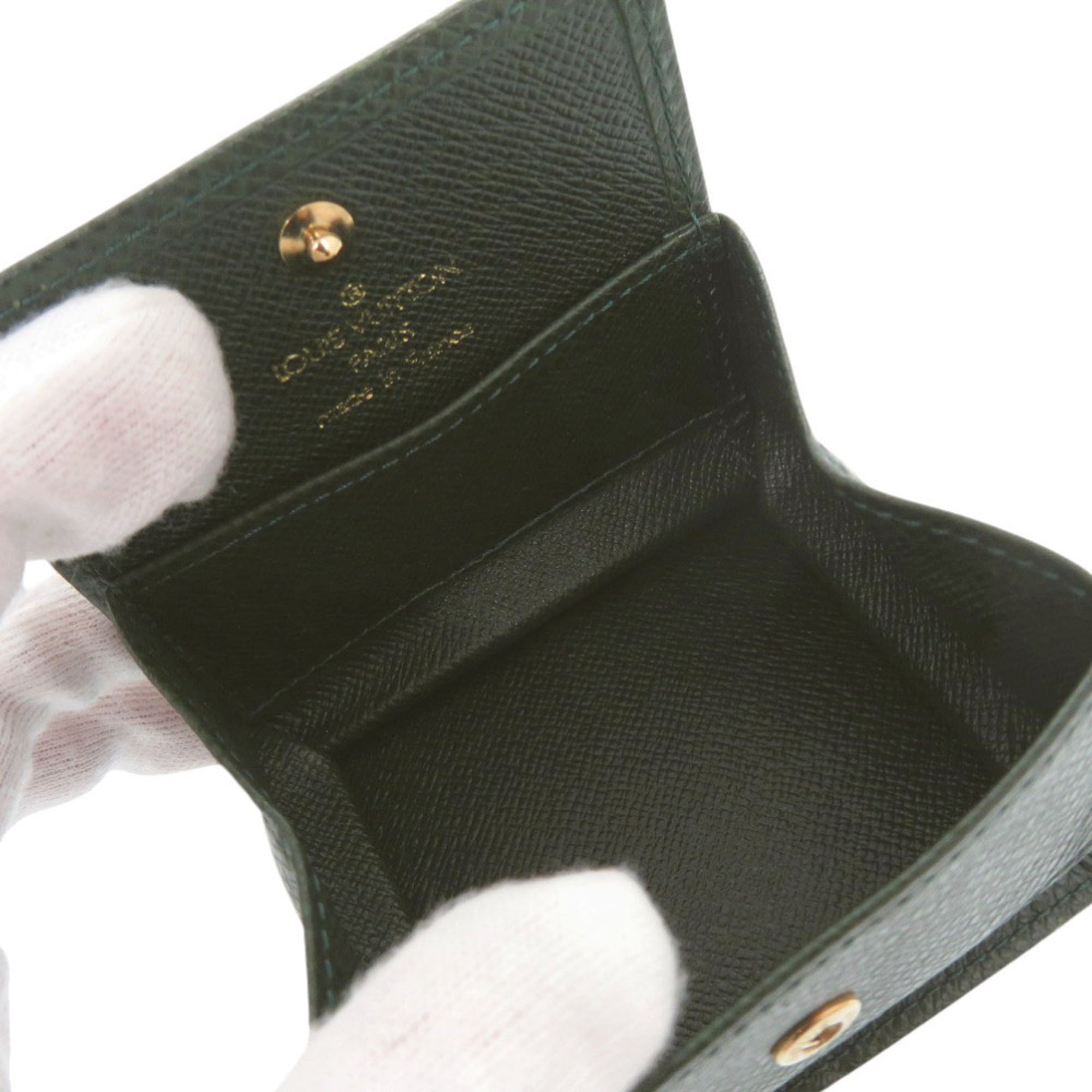 Louis Vuitton Green Taiga Leather Leather Coin Purse/Coin Case