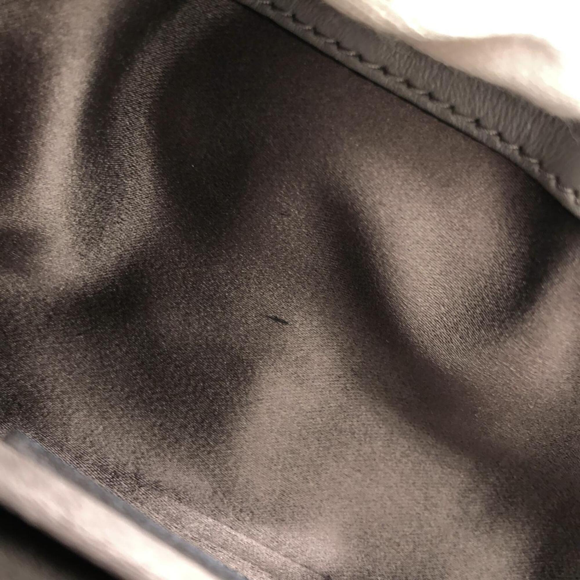 Gucci Gray Quilting Leather Shoulder Bag (Pre-Owned)