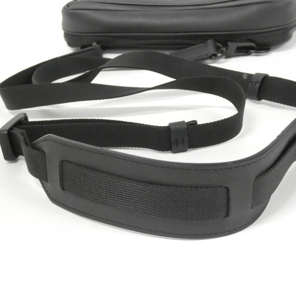 Louis Vuitton Black Nylon Leather Shoulder Bag