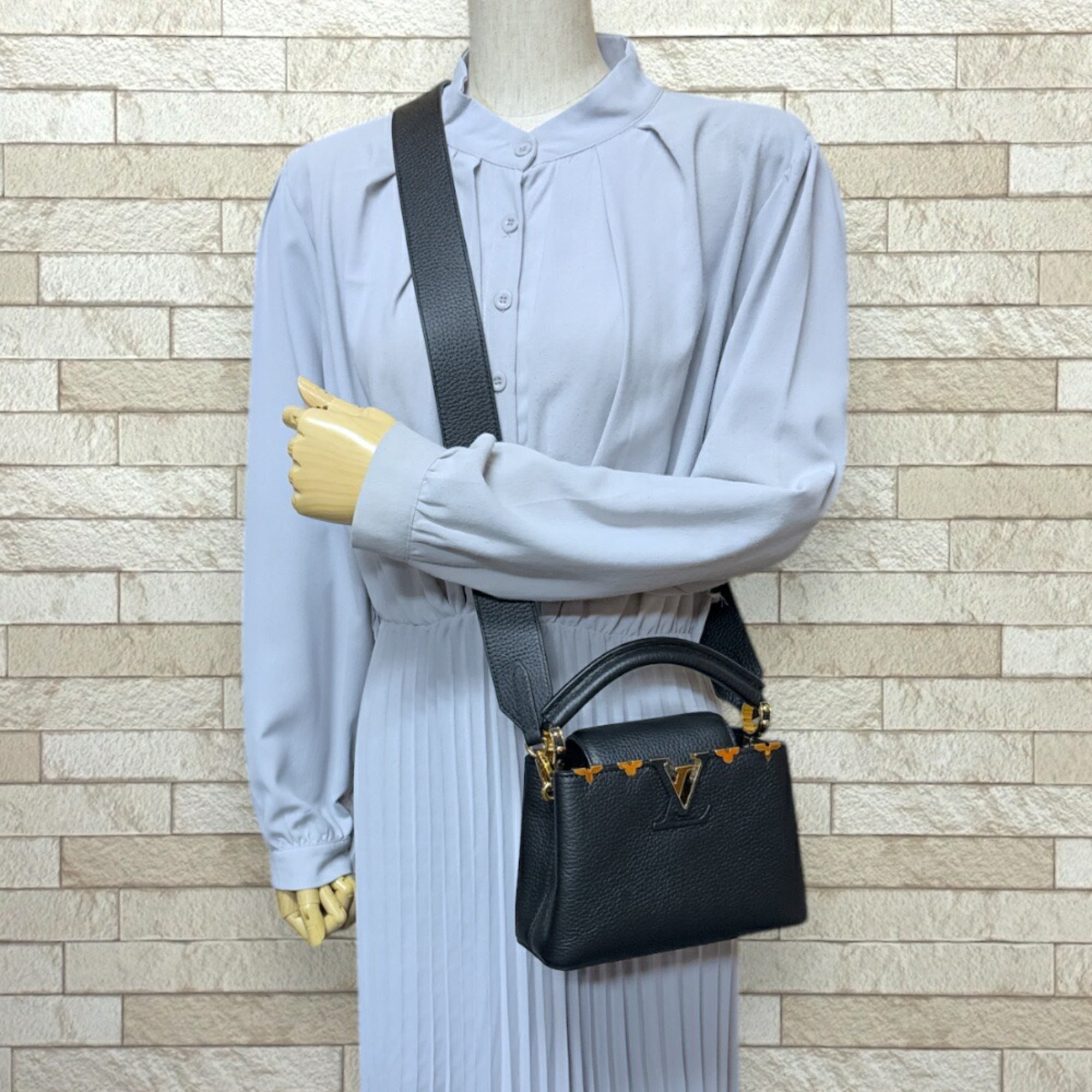 Louis Vuitton Black Noir Leather Shoulder Bag