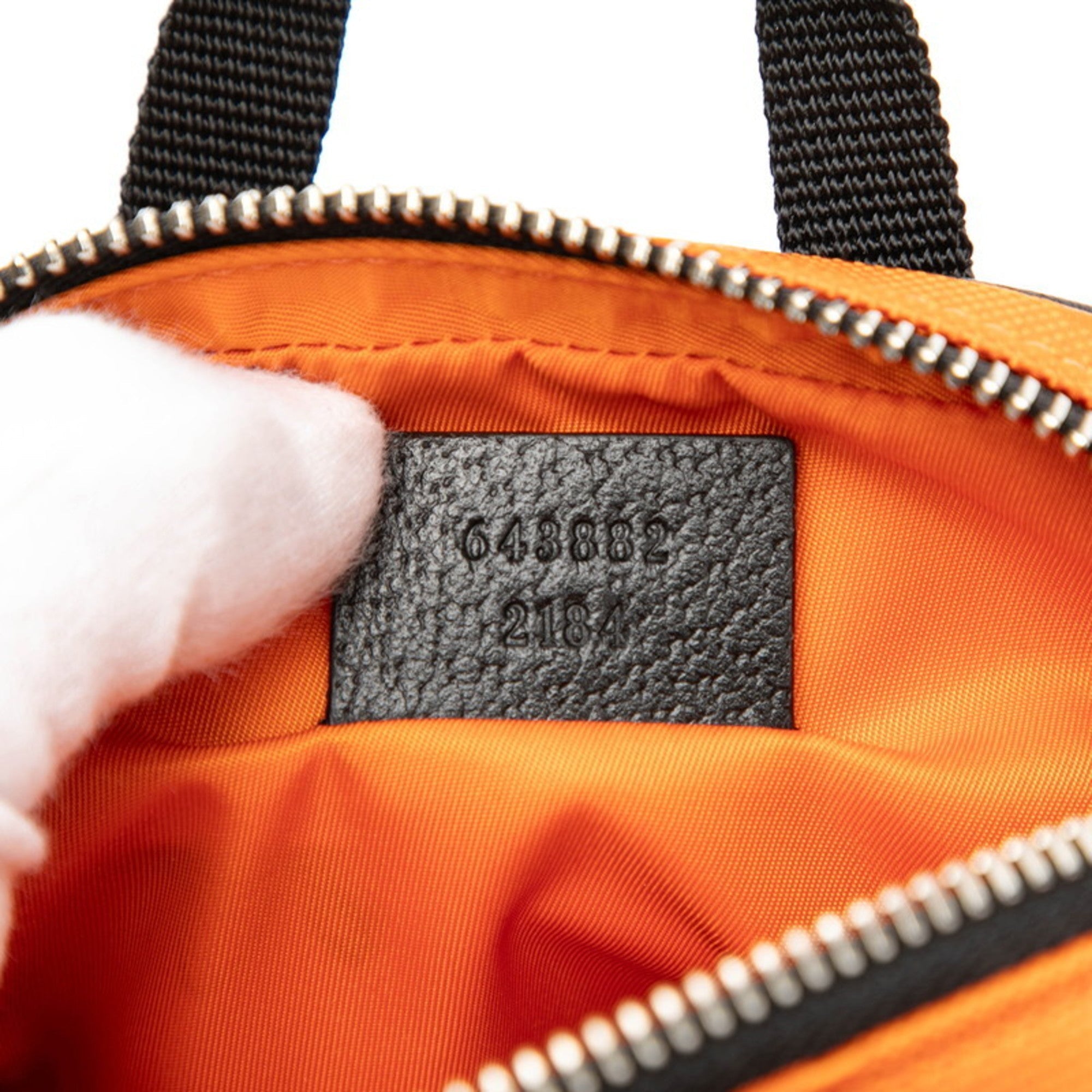 Gucci Orange Nylon Shoulder Bag (Pre-Owned)