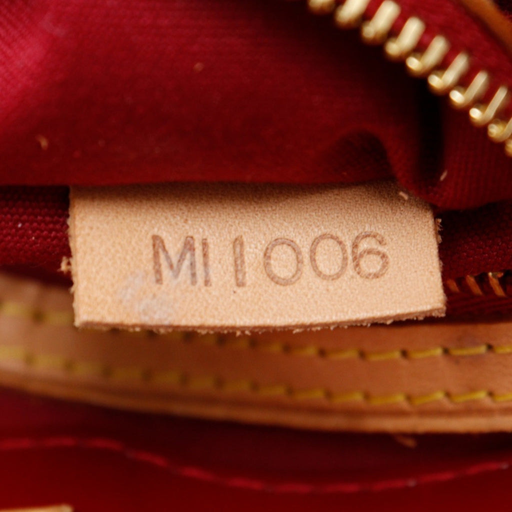 Louis Vuitton Pomme D'amour Red Color Monogram Vernis Handbag