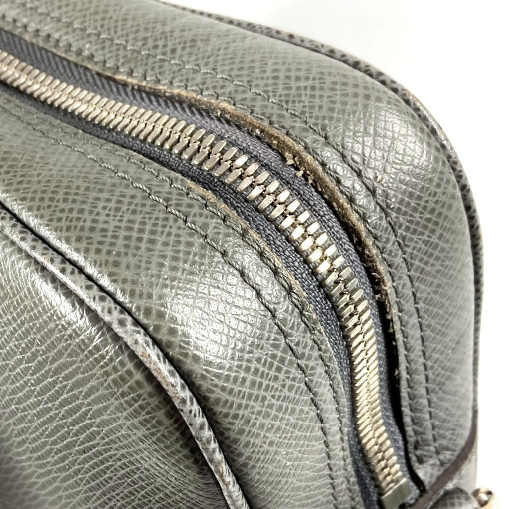 Louis Vuitton Galle Glacier Gray Taiga Leather Handbag Tote Bag